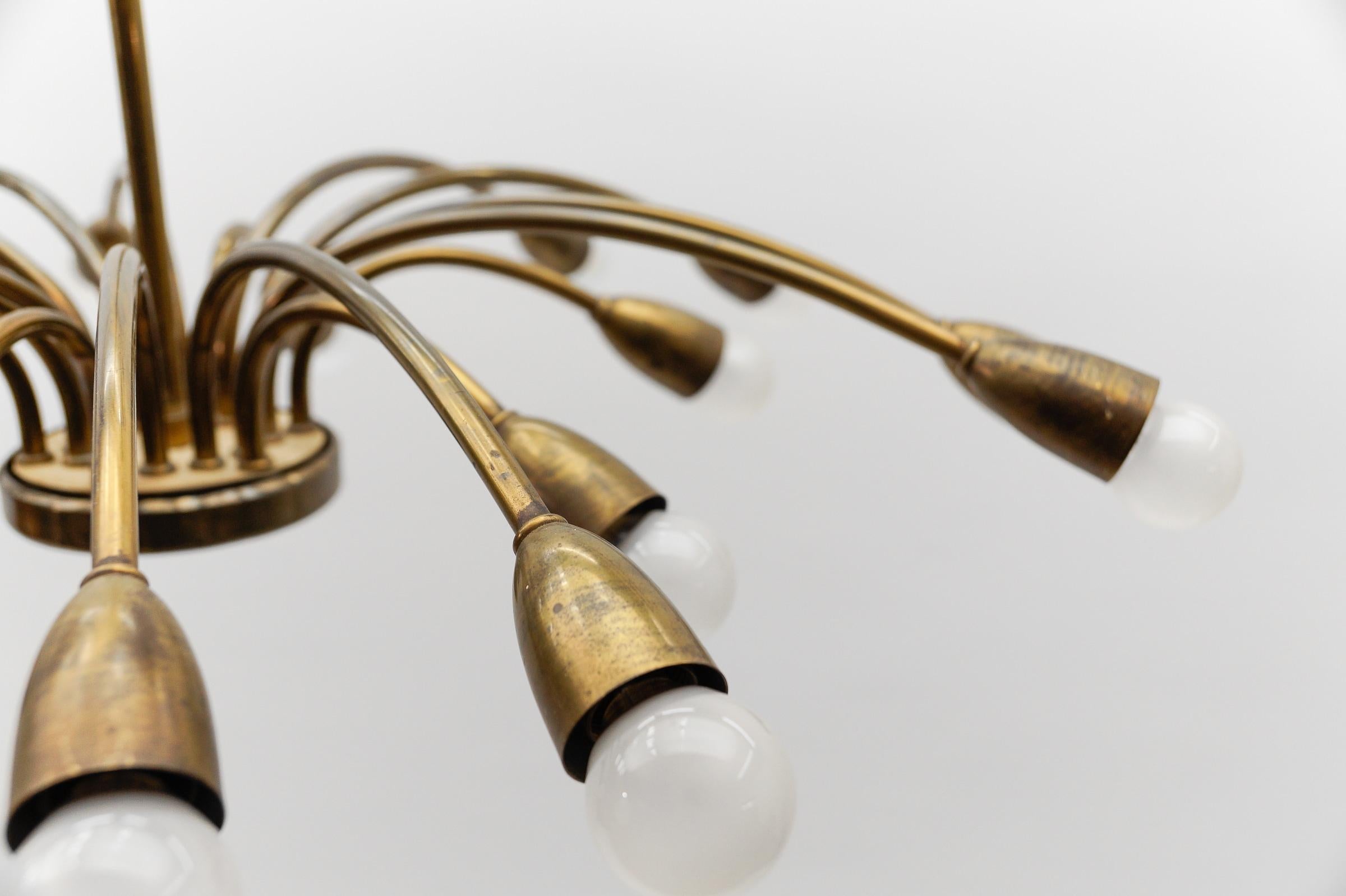 Wunderschöne große Messinglampe Mid Century Modern Sputnik, Österreich, 1950er Jahre im Angebot 3