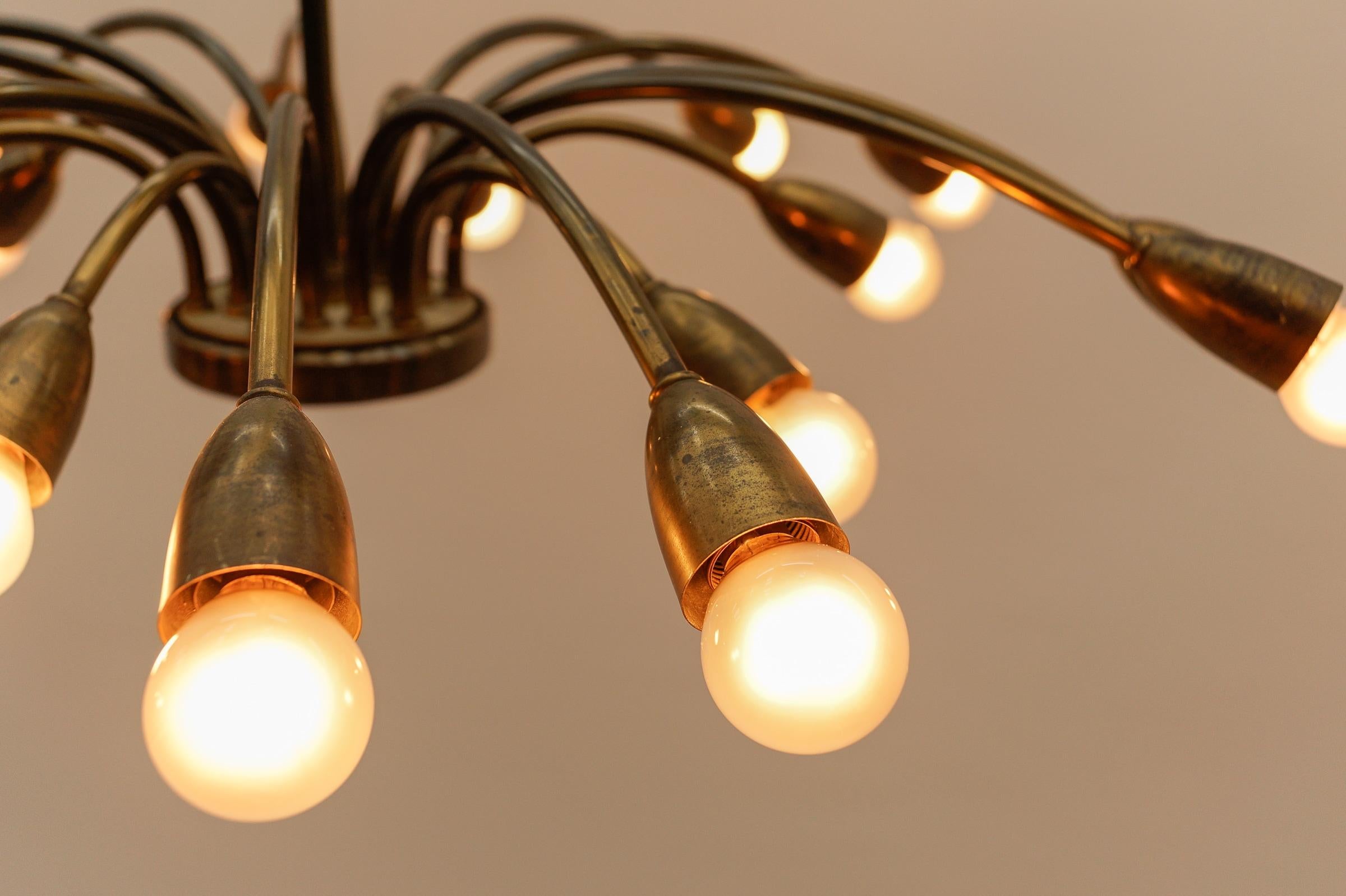 Wunderschöne große Messinglampe Mid Century Modern Sputnik, Österreich, 1950er Jahre im Angebot 4