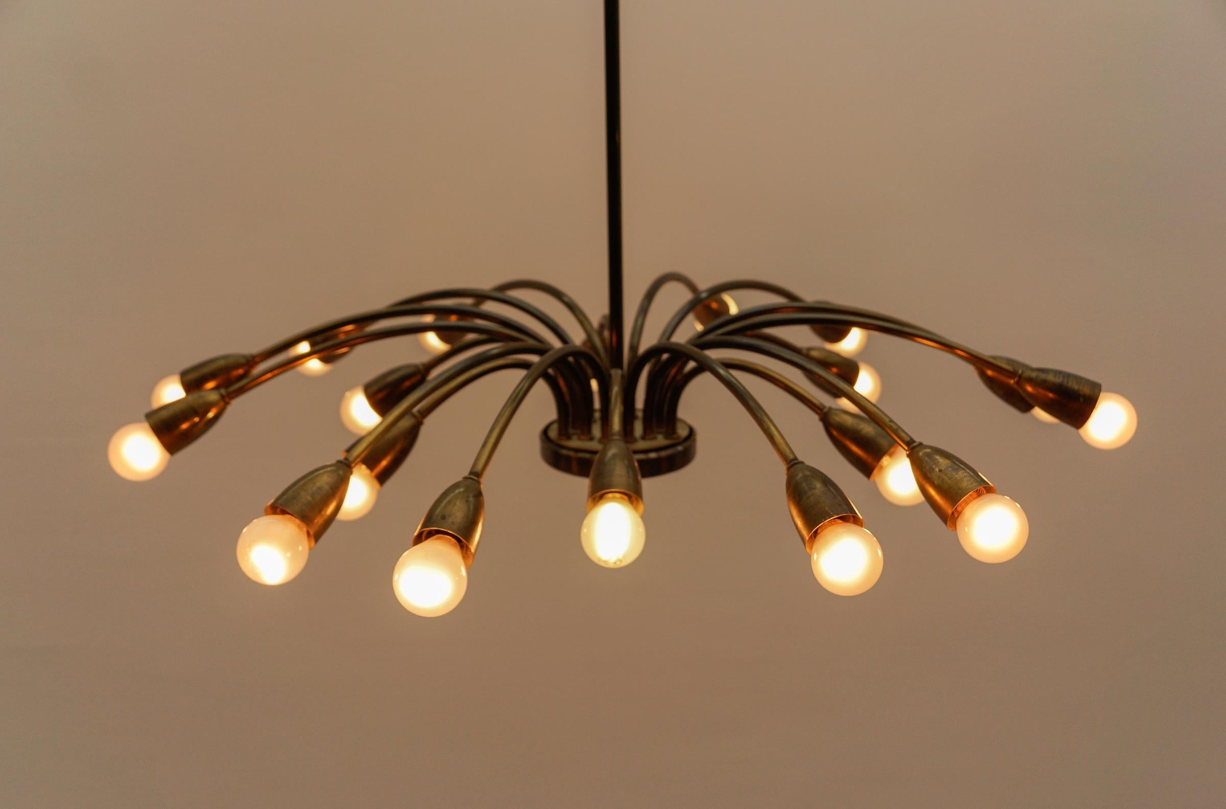 Wunderschöne große Messinglampe Mid Century Modern Sputnik, Österreich, 1950er Jahre im Angebot 2