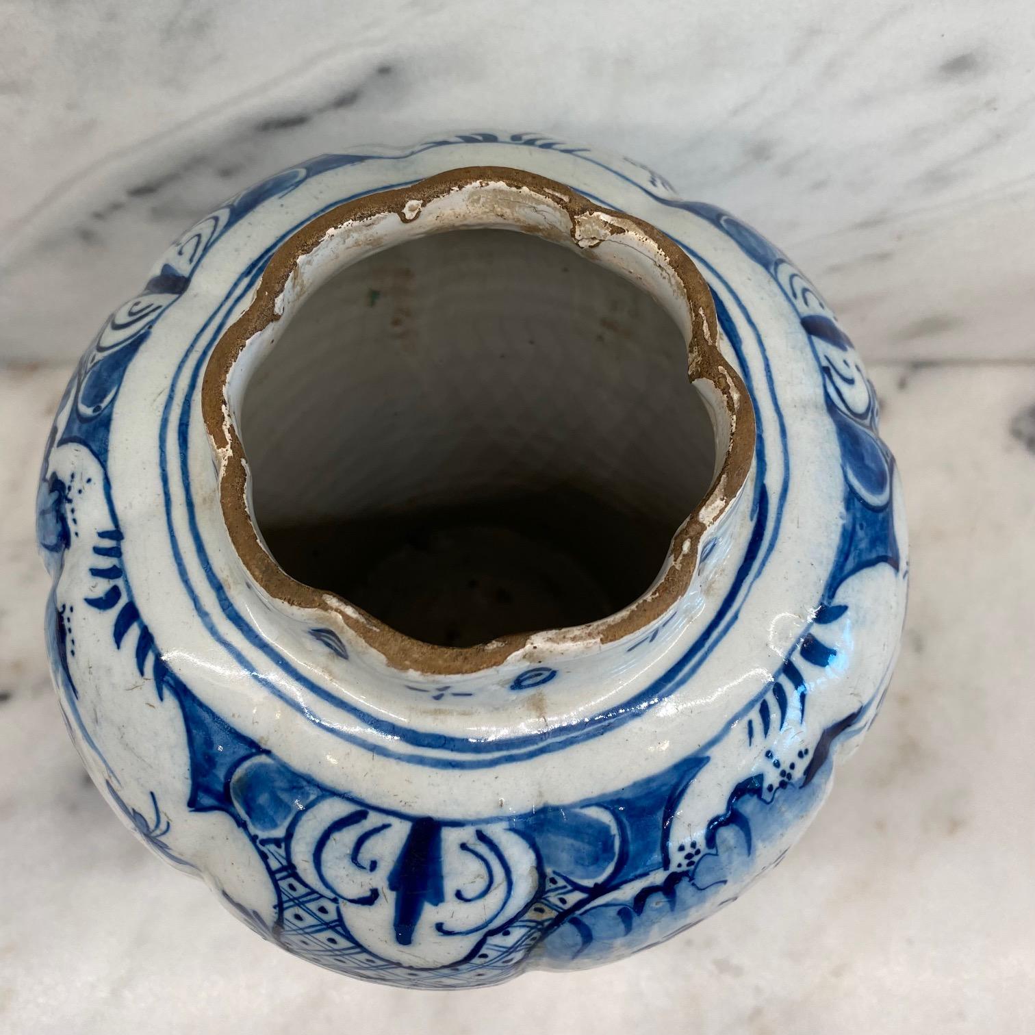 Lovely Large Dutch Blue and White 18th Century Delft Vase 6