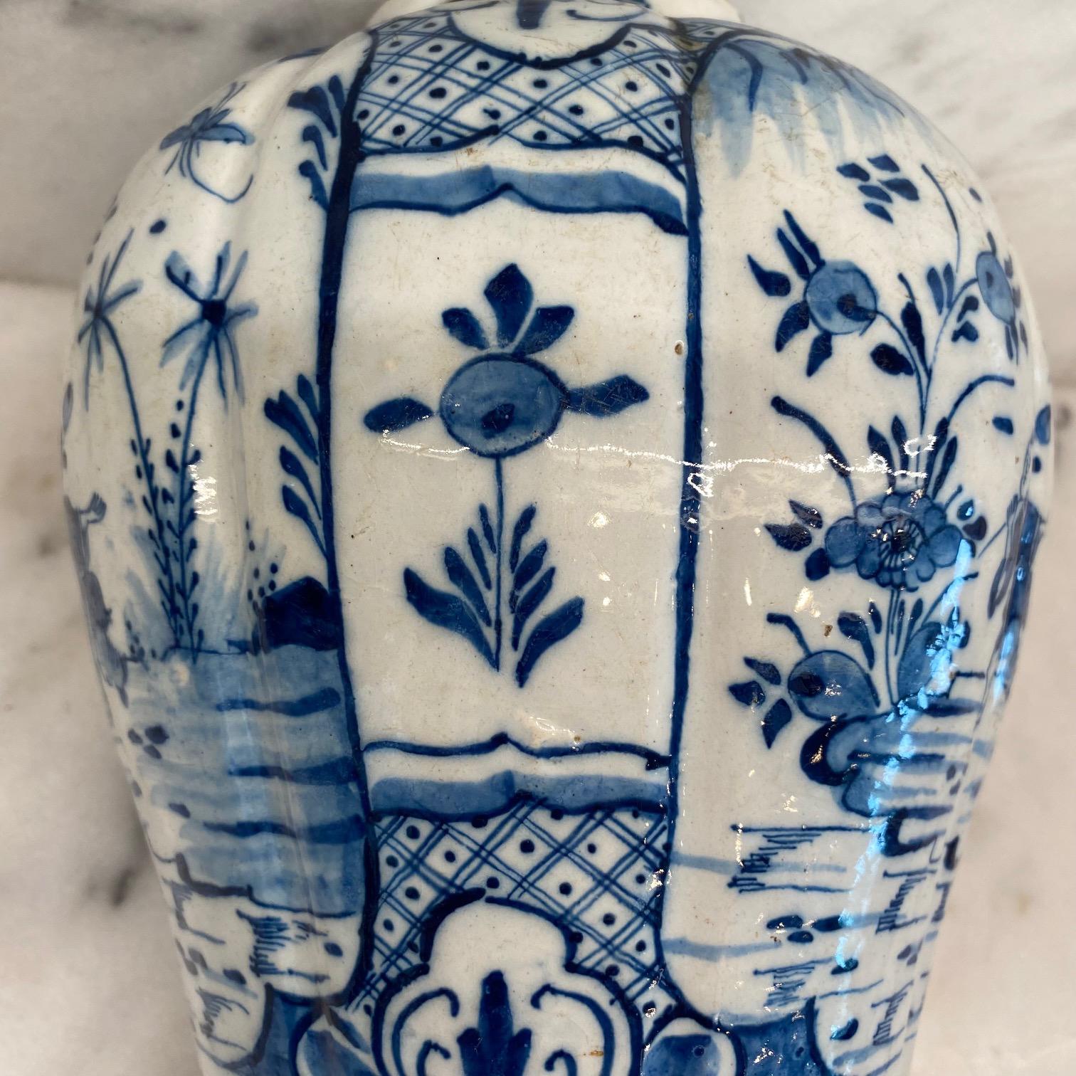Dutch blue & white Delft large vase with a lovely scalloped opening 4