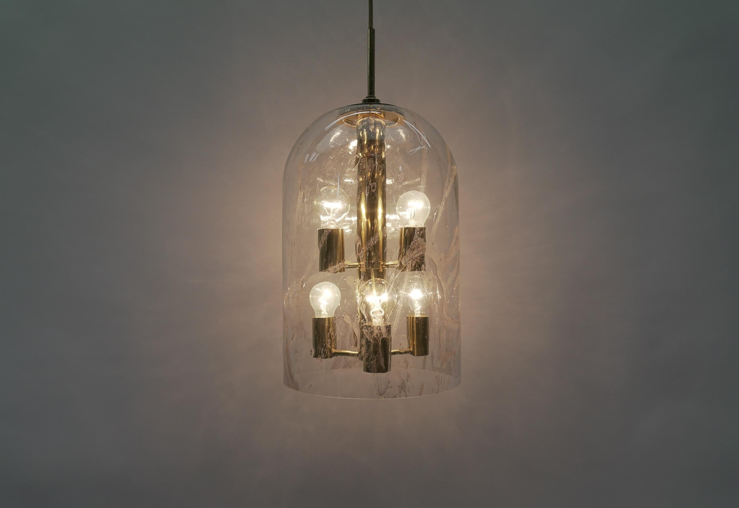 Schöne große mundgeblasene Glaslampe mit sechs Lichtern von Doria, Deutschland, 1960er Jahre im Angebot 5