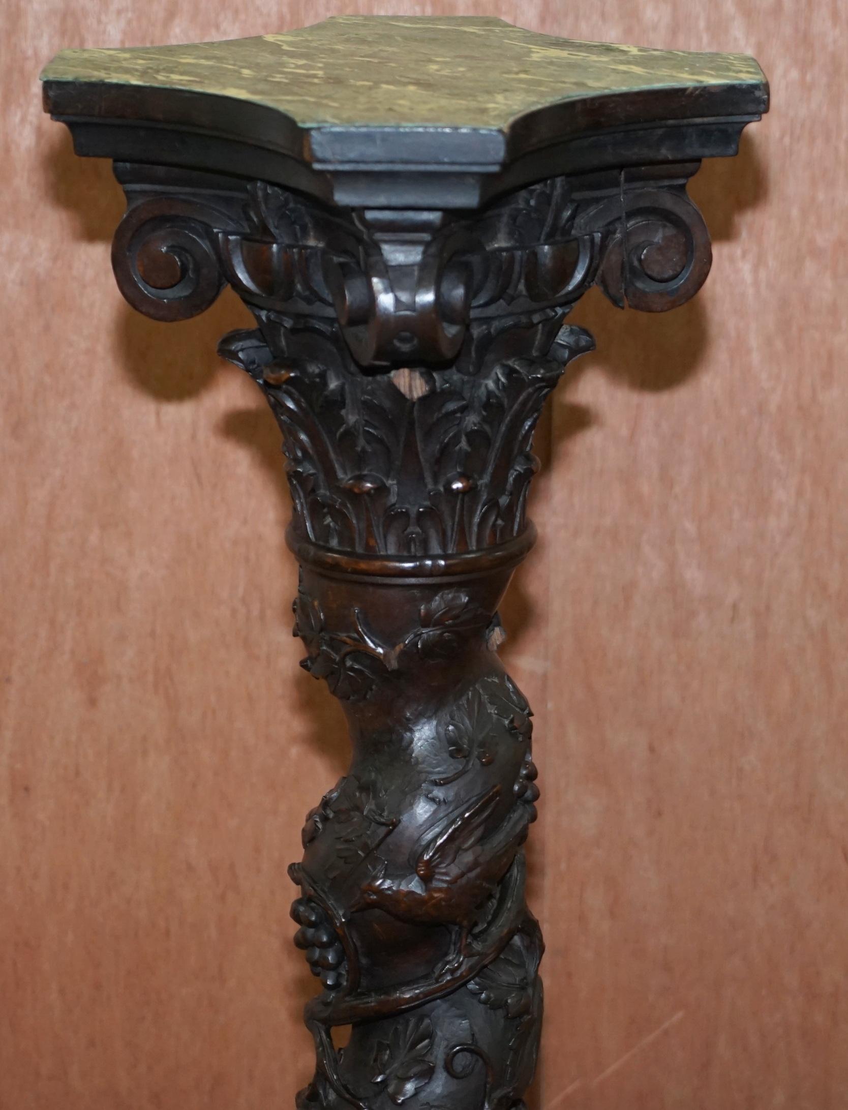 Schöne große handgeschnitzte korinthische Säule Jardiner Stand für Antiquitäten Display (Eichenholz) im Angebot