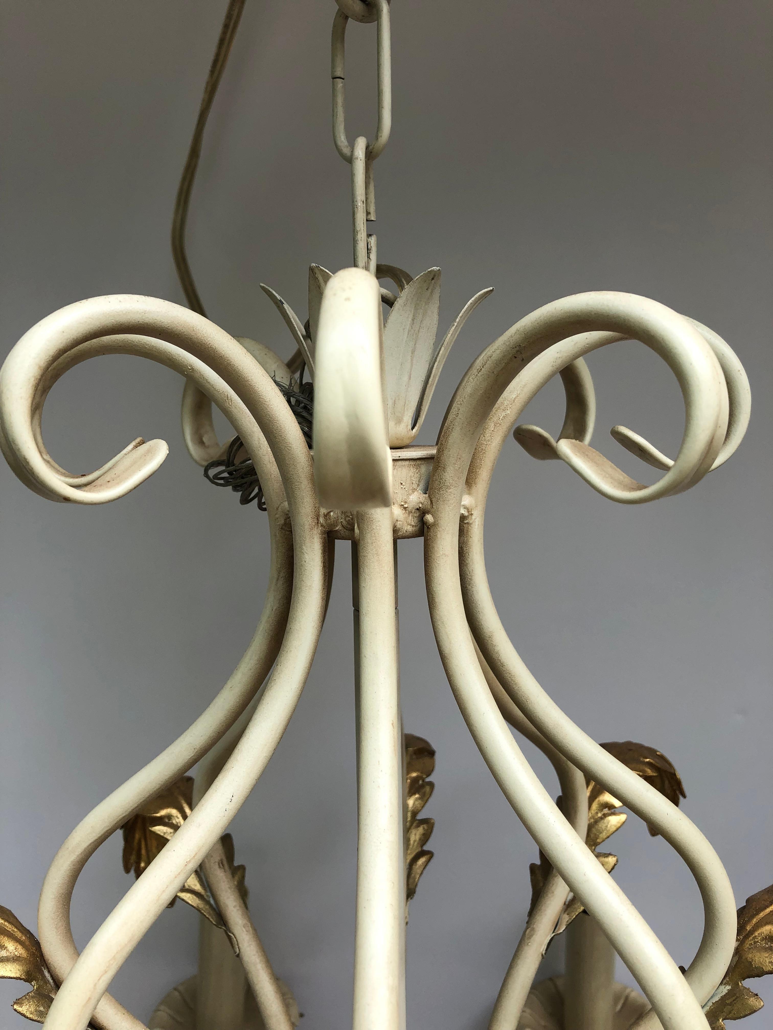 Lovely Large off White Painted Iron Italian Chandelier with Gold Leaves In Good Condition In Hopewell, NJ