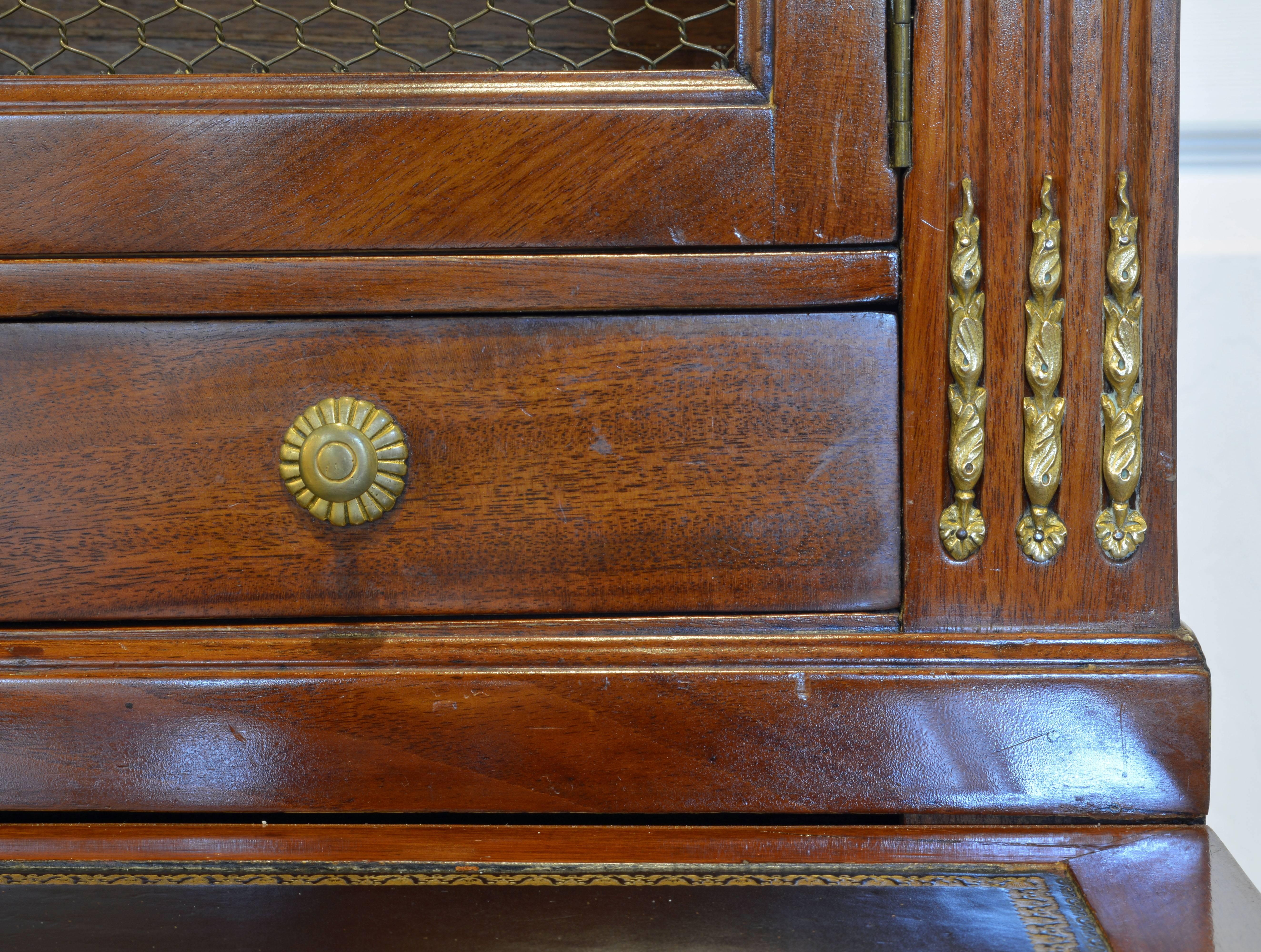 Lovely Late 19th Century French Louis XVI Style Bonheur du Jour or Writing Desk In Good Condition In Ft. Lauderdale, FL