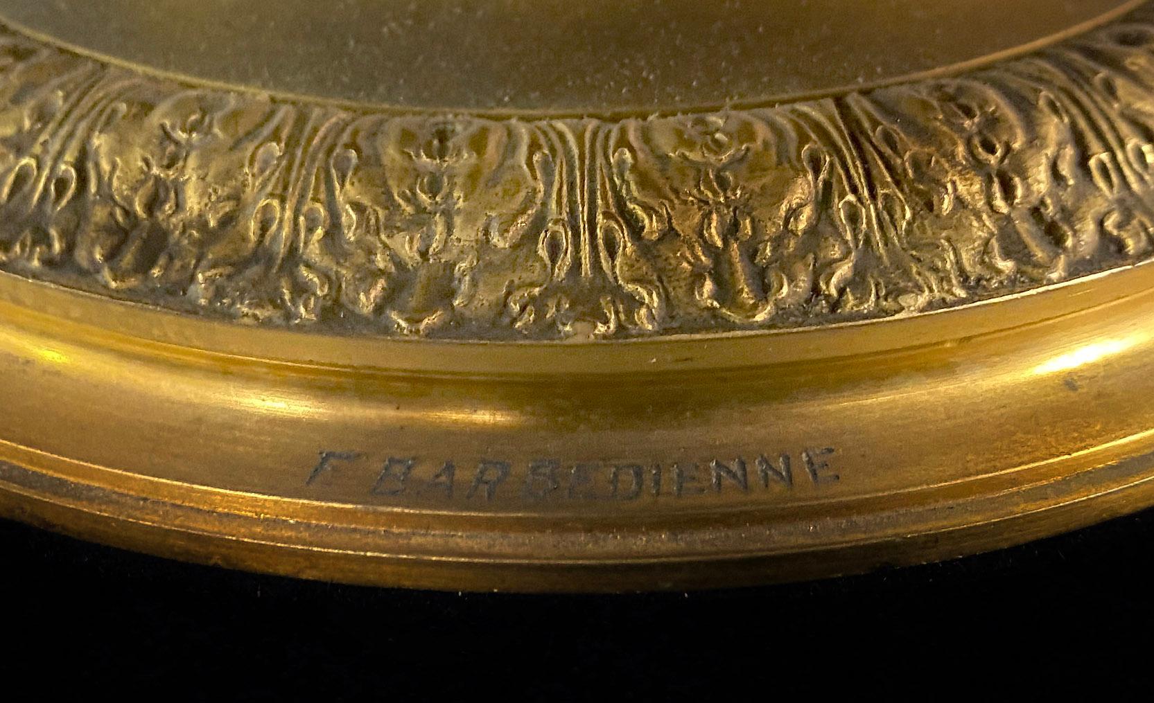 XIXe siècle Ravissant centre de table en bronze doré et cristal de Barbedienne de la fin du 19e siècle en vente
