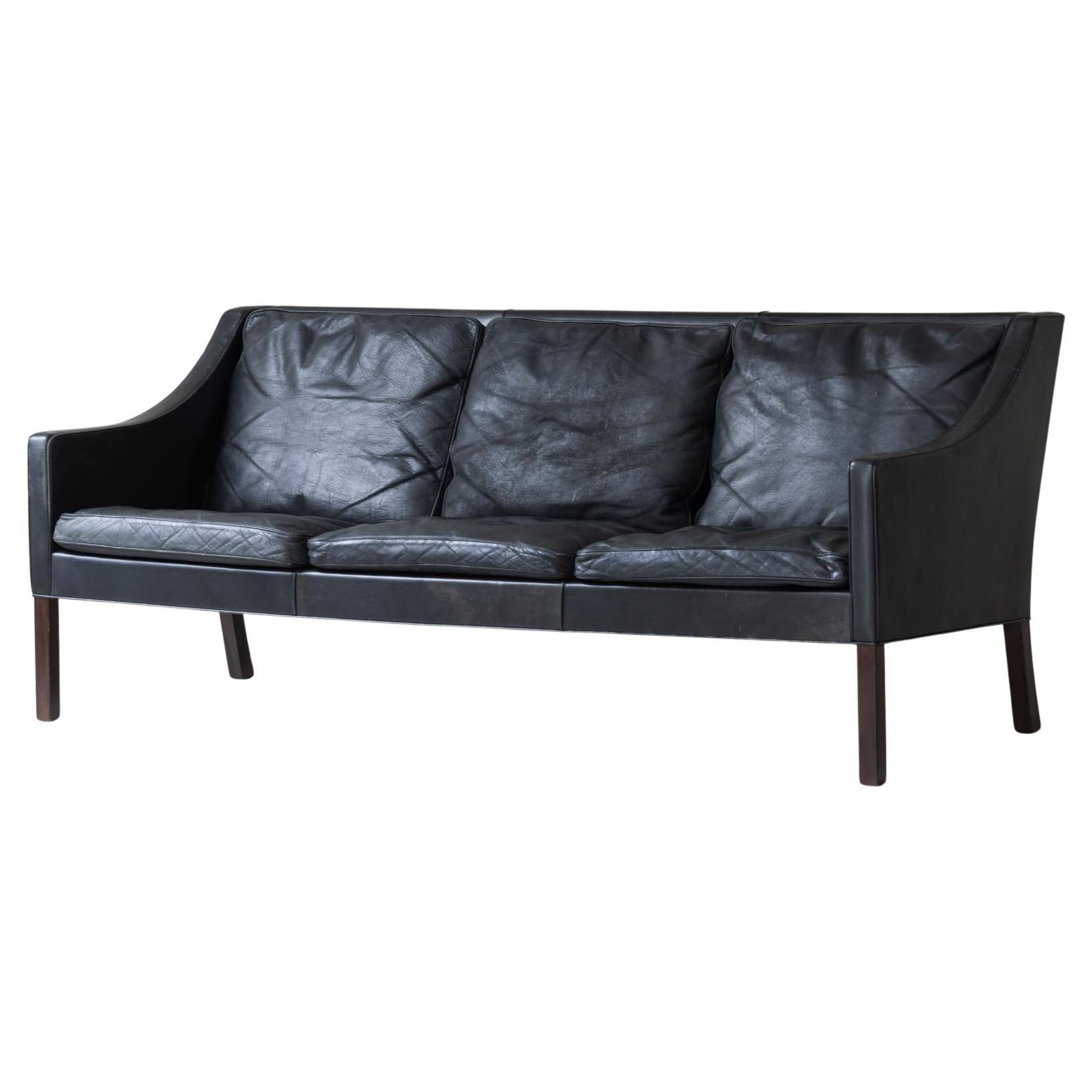 Lovely leather 2209 sofa designed by Børge Mogensen for Fredericia, Denmark 1963