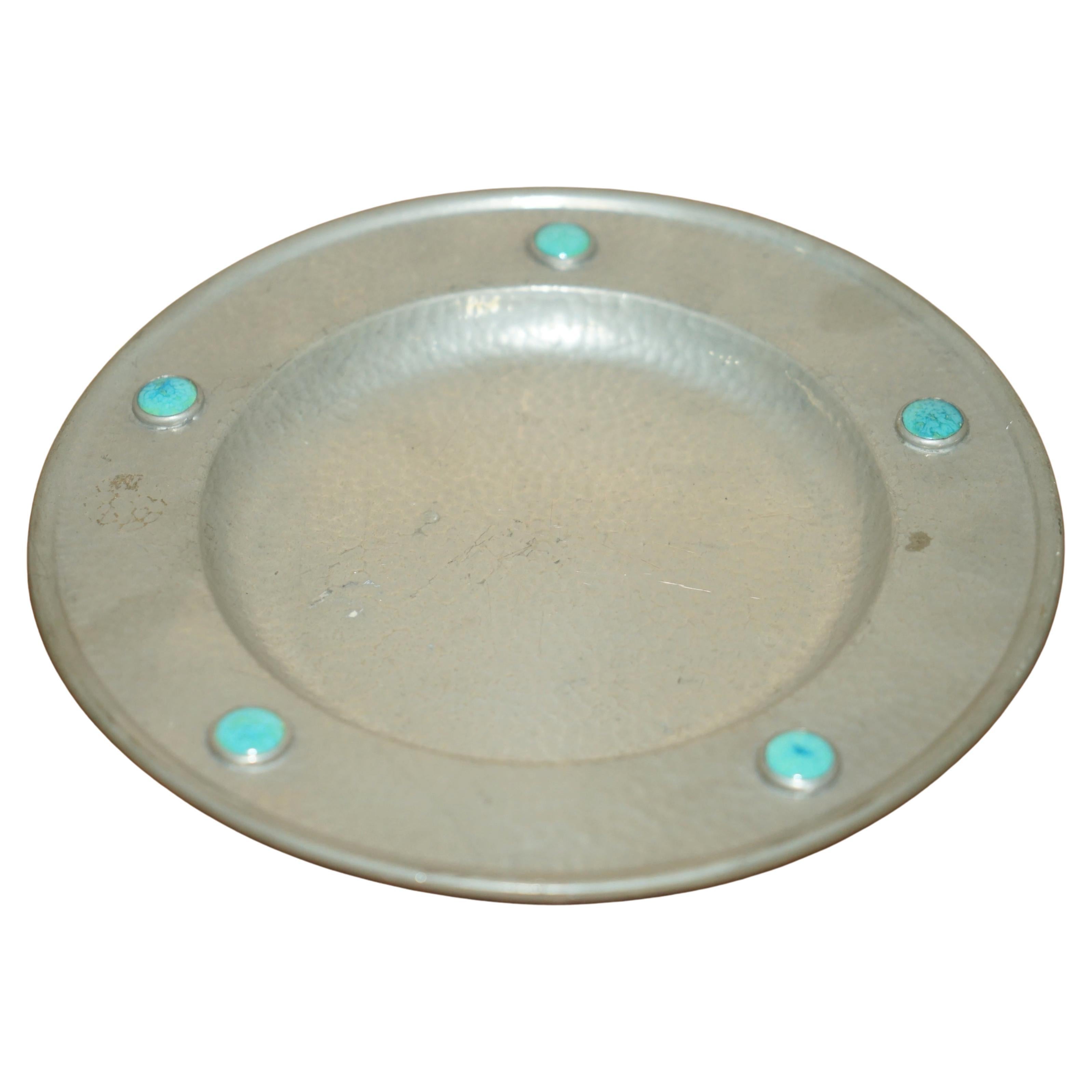 LOVELY LIBERTY'S LONDON STYLE ASHBERRY PEWTER PLATE WITH CABOCHON STONEs en vente