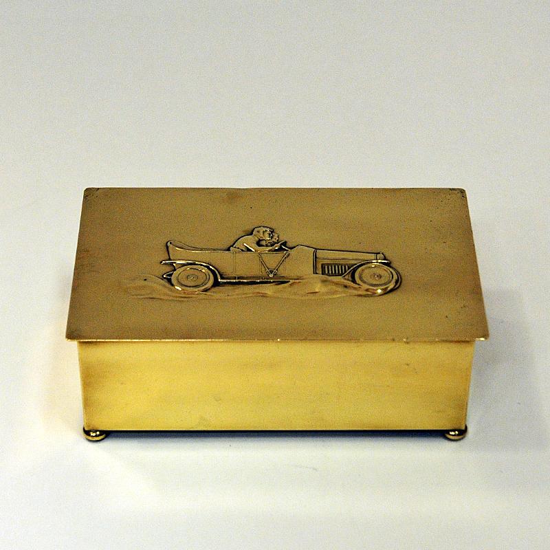 Lovely Lidded Brass Box by Eisenacher Motorenwerk WTF 1910-1920, Germany For Sale 4
