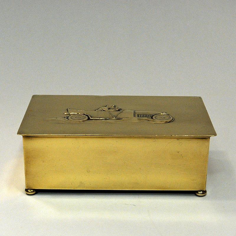 Art nouveau Jolie boîte à couvercle en laiton d'Eisenacher Motorenwerk WTF 1910-1920, Allemagne en vente
