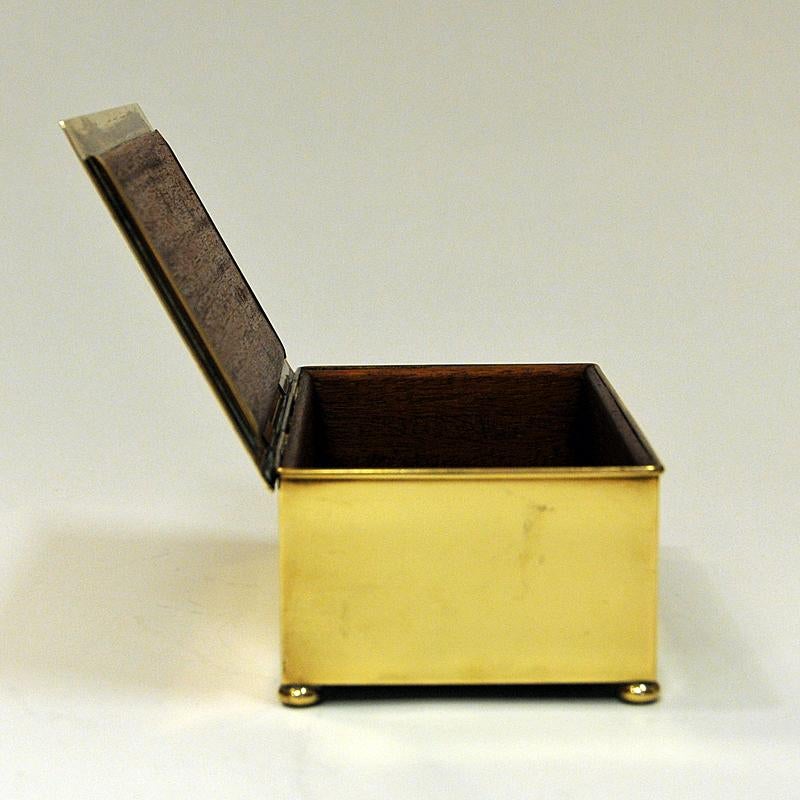 Batik Lovely Lidded Brass Box by Eisenacher Motorenwerk WTF 1910-1920, Germany For Sale