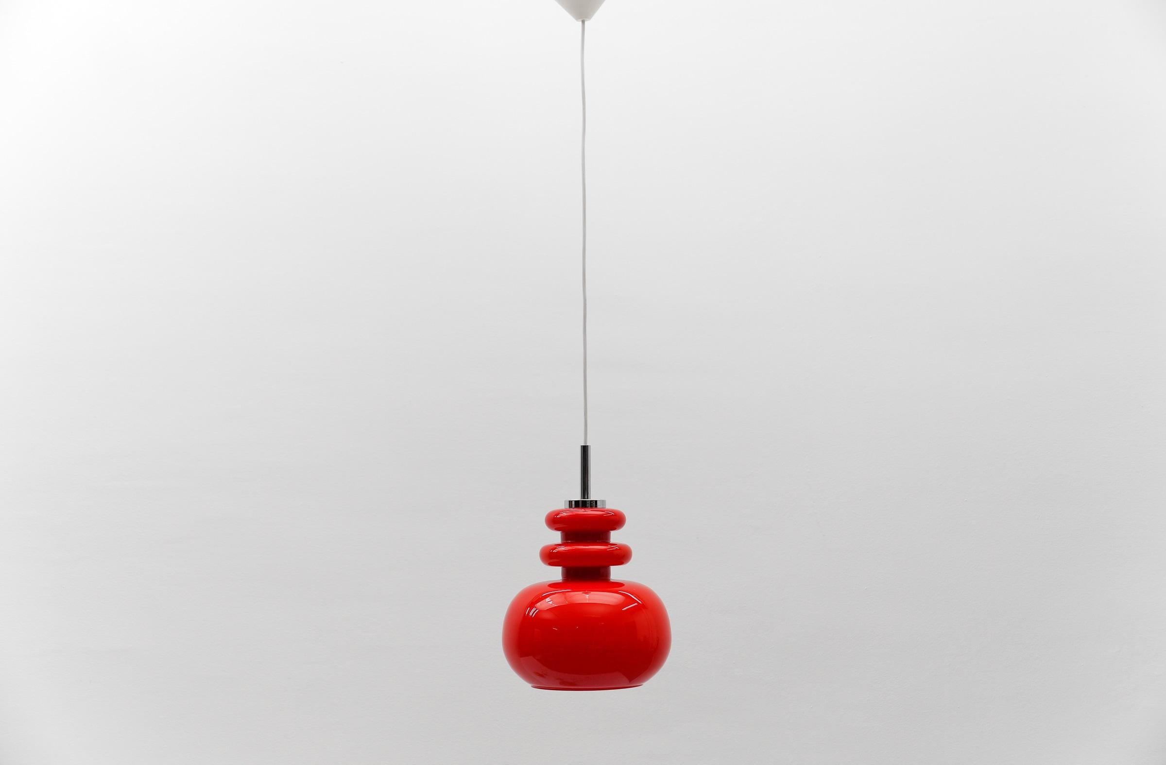 Lovely Lipstick Red Glass Ceiling Lamp by Peill & Putzler, 1960s In Good Condition For Sale In Nürnberg, Bayern