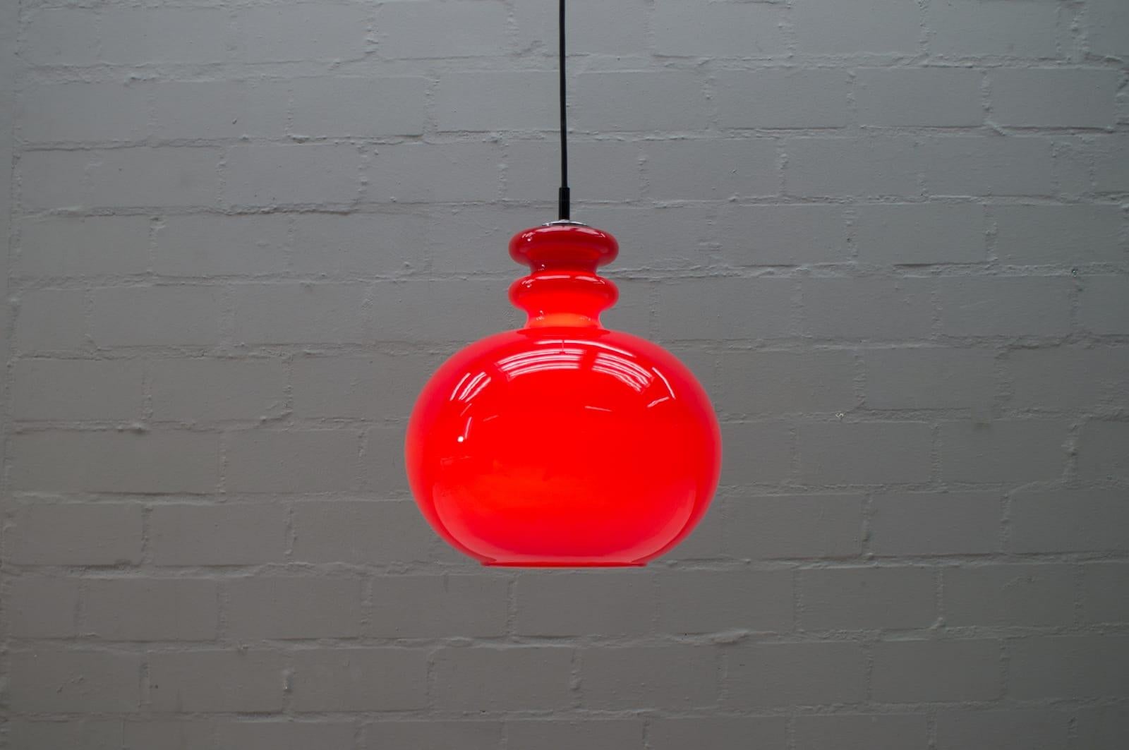 Lovely Lipstick Red Glass Ceiling Lamp by Peill & Putzler, 1970s In Good Condition In Nürnberg, Bayern