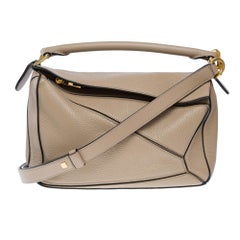 Lovely Loewe Puzzle handbag strap in sand calfskin leather, GHW