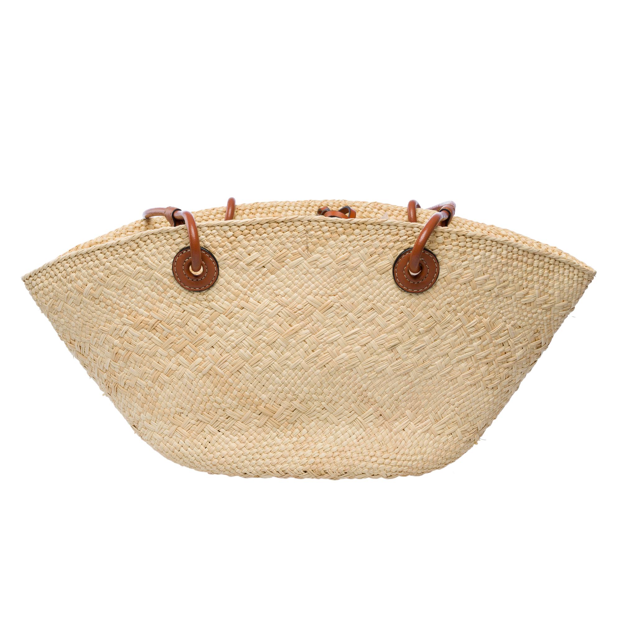 Ravissant Petit panier Anagram de Loewe en osier de palme Iraca et veau marron Excellent état - En vente à Paris, IDF