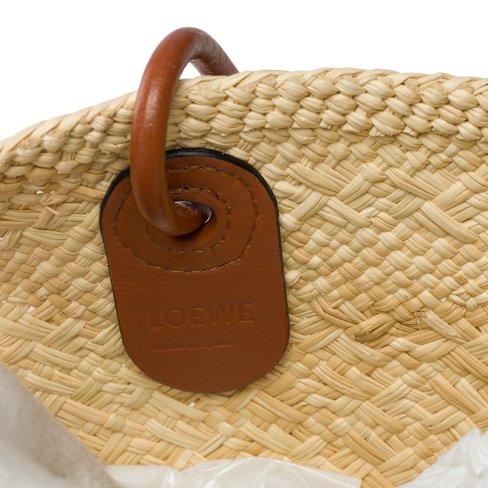 Ravissant Petit panier Anagram de Loewe en osier de palme Iraca et veau marron en vente 3