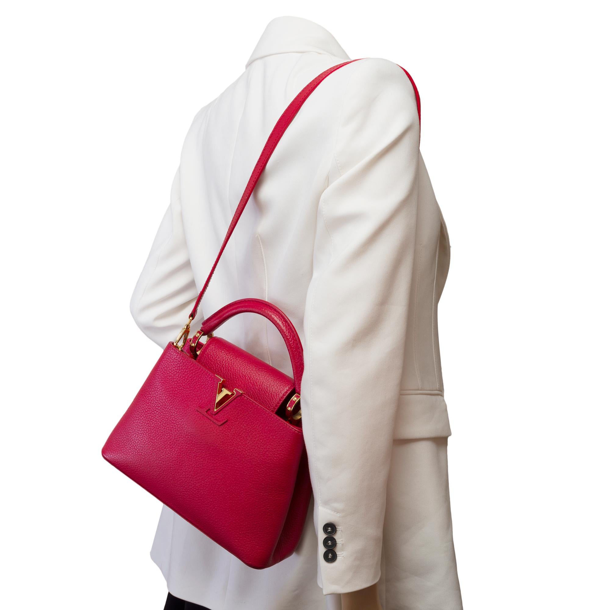 Ravissante bandoulière de sac à main Louis Vuitton Capucines BB en cuir rouge écarlate, GHW en vente 7