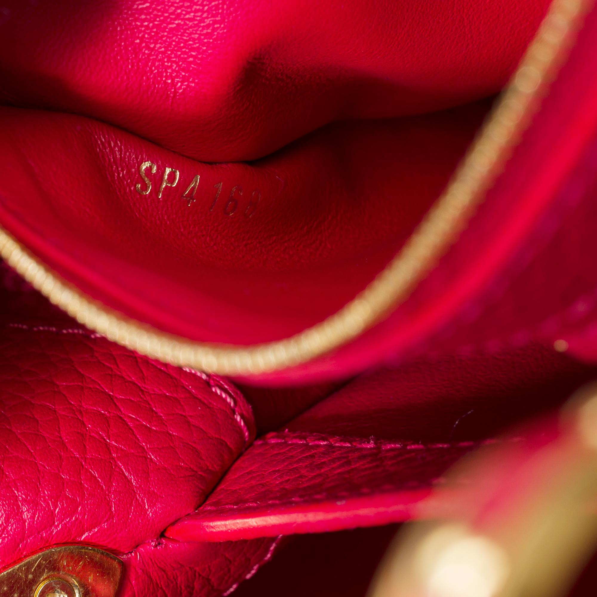 Ravissante bandoulière de sac à main Louis Vuitton Capucines BB en cuir rouge écarlate, GHW en vente 2