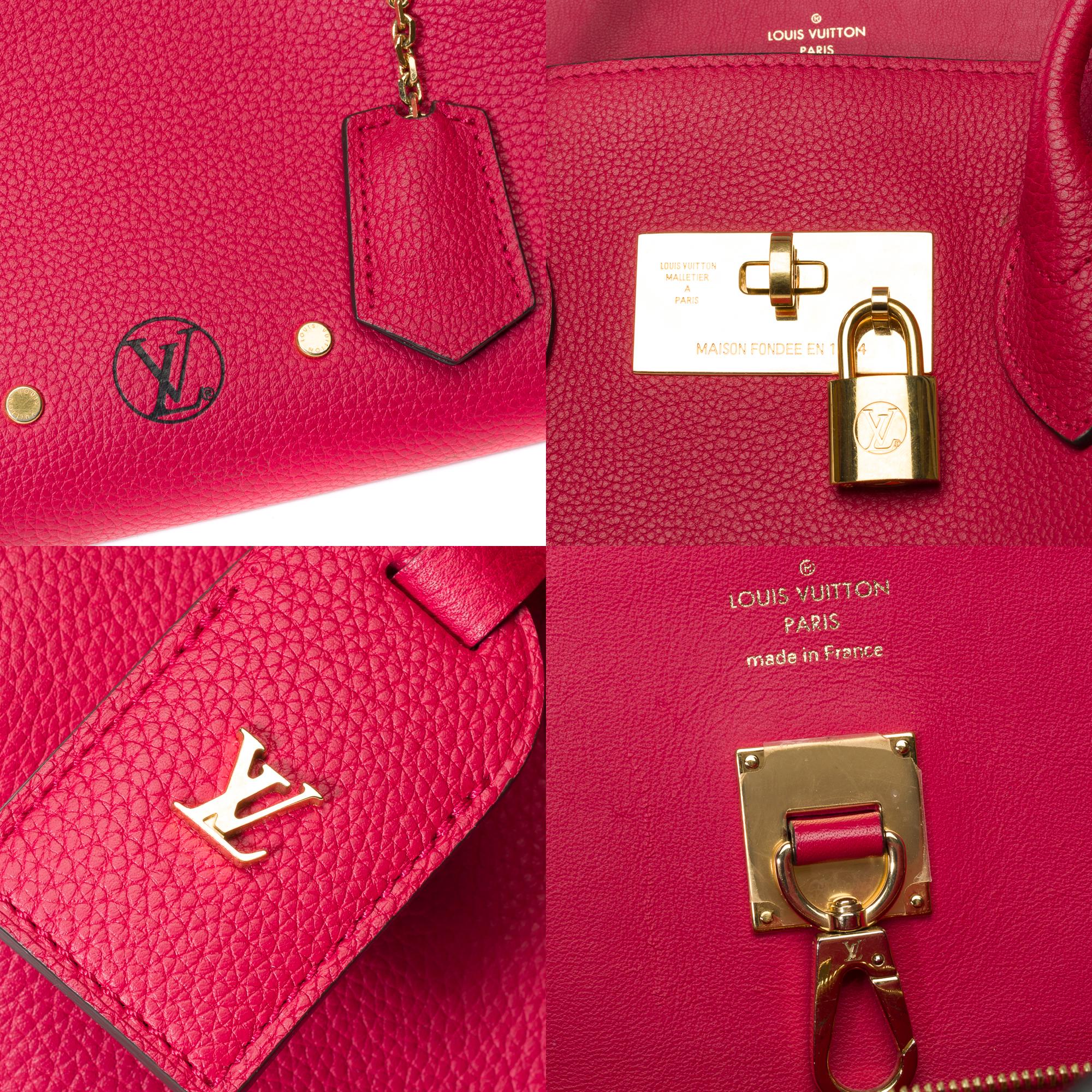Lovely Louis Vuitton Milla MM handbag strap in Red Calf  leather, GHW For Sale 2