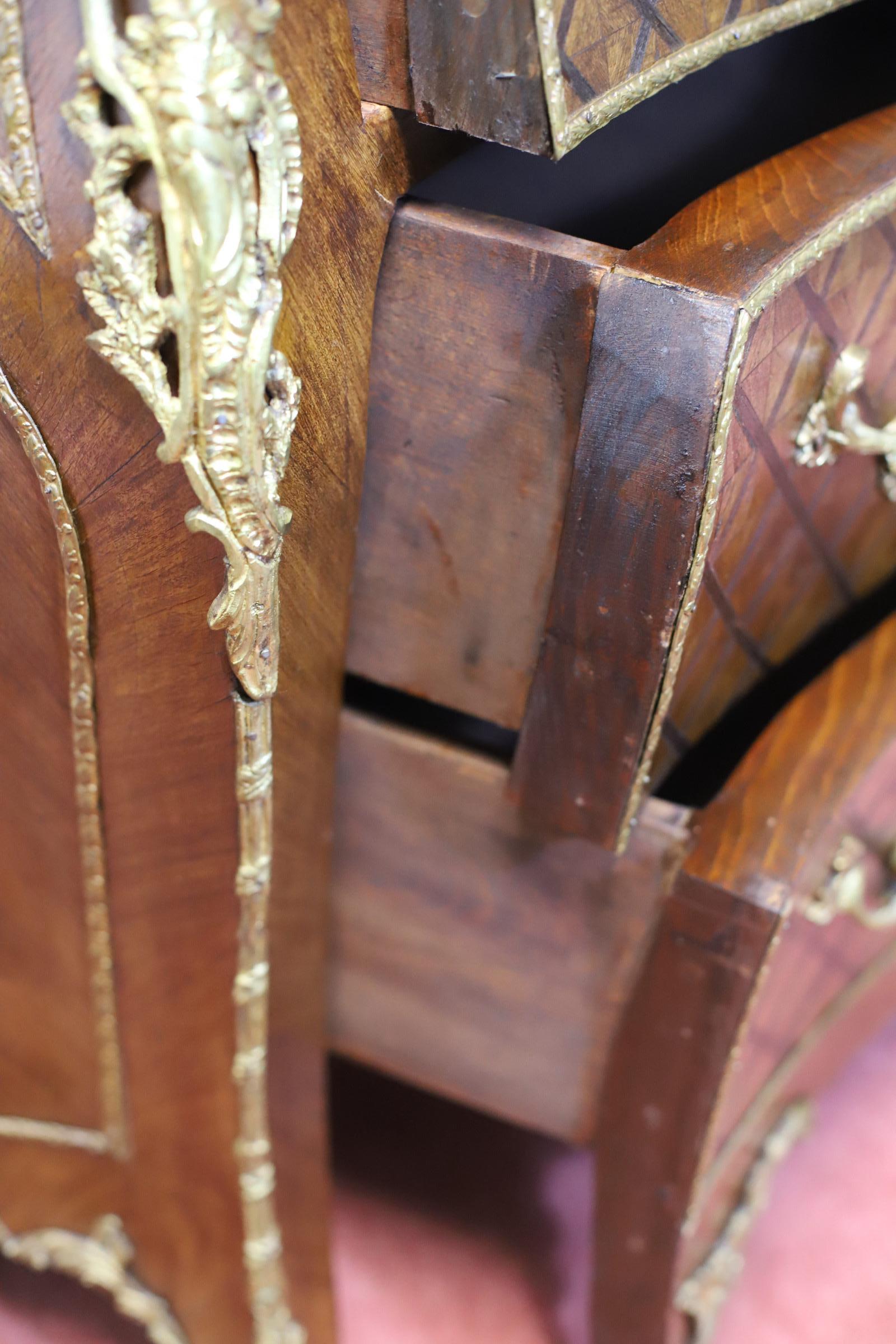 Lovely Louis XV Style Chest Of Three Drawers & Marble Top For Sale 3