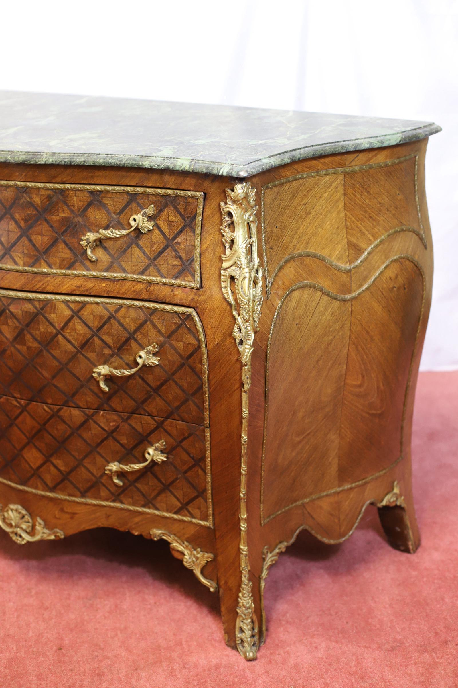 Lovely Louis XV Style Chest Of Three Drawers & Marble Top For Sale 6