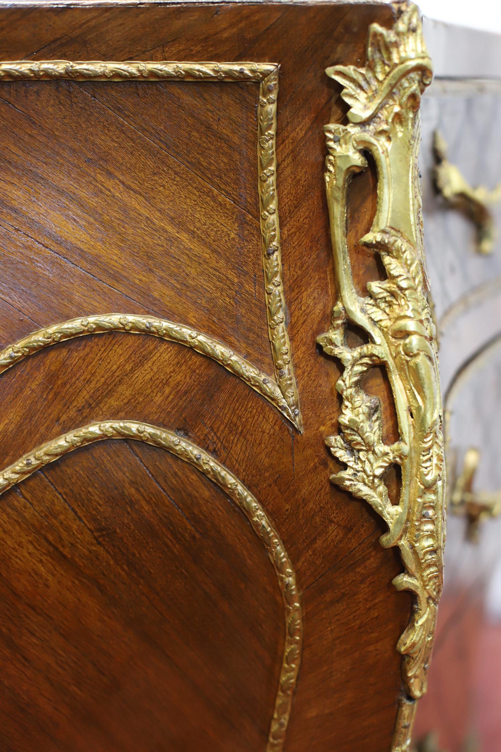 Lovely Louis XV Style Chest Of Three Drawers & Marble Top For Sale 11