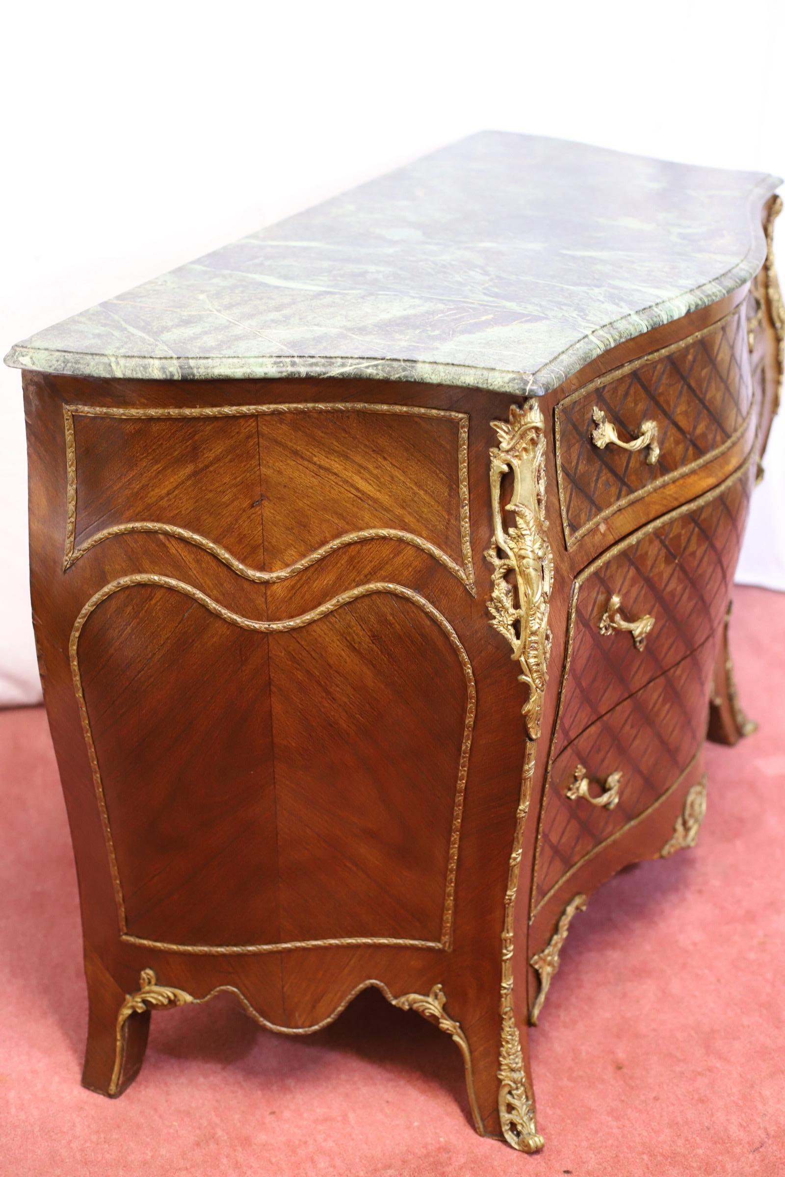 Lovely Louis XV Style Chest Of Three Drawers & Marble Top For Sale 1