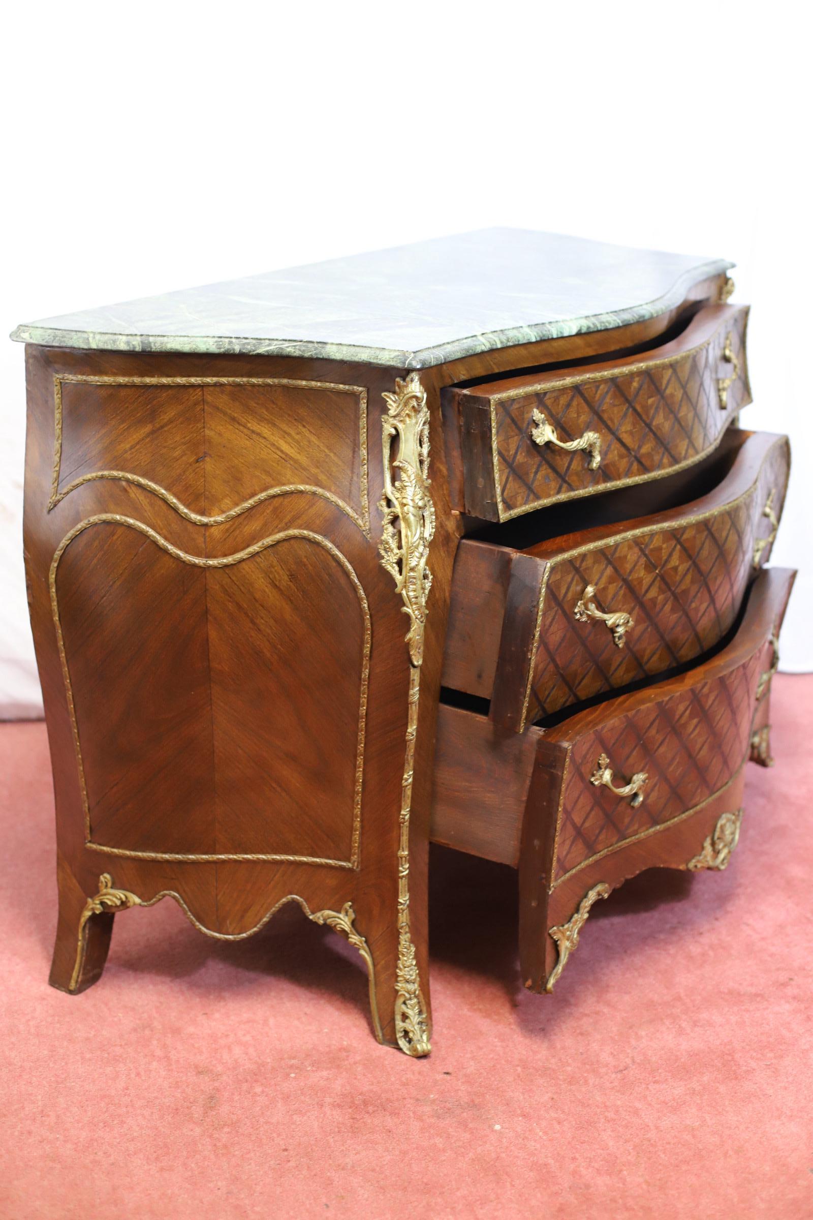 Lovely Louis XV Style Chest Of Three Drawers & Marble Top For Sale 2