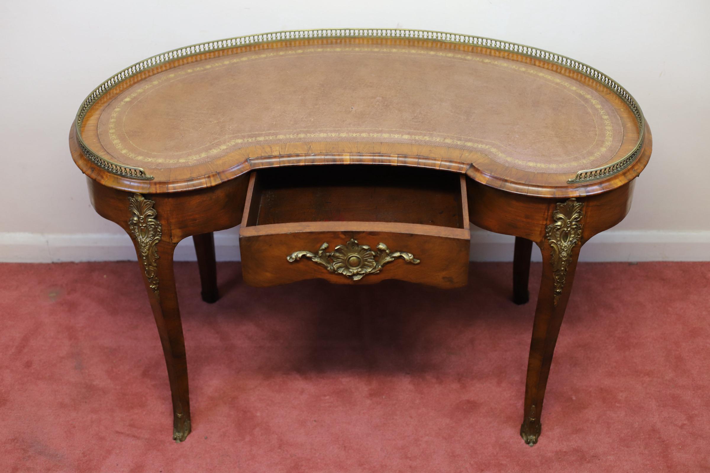 19th Century Lovely Louis XV Style Kidney Shaped Writing Table For Sale