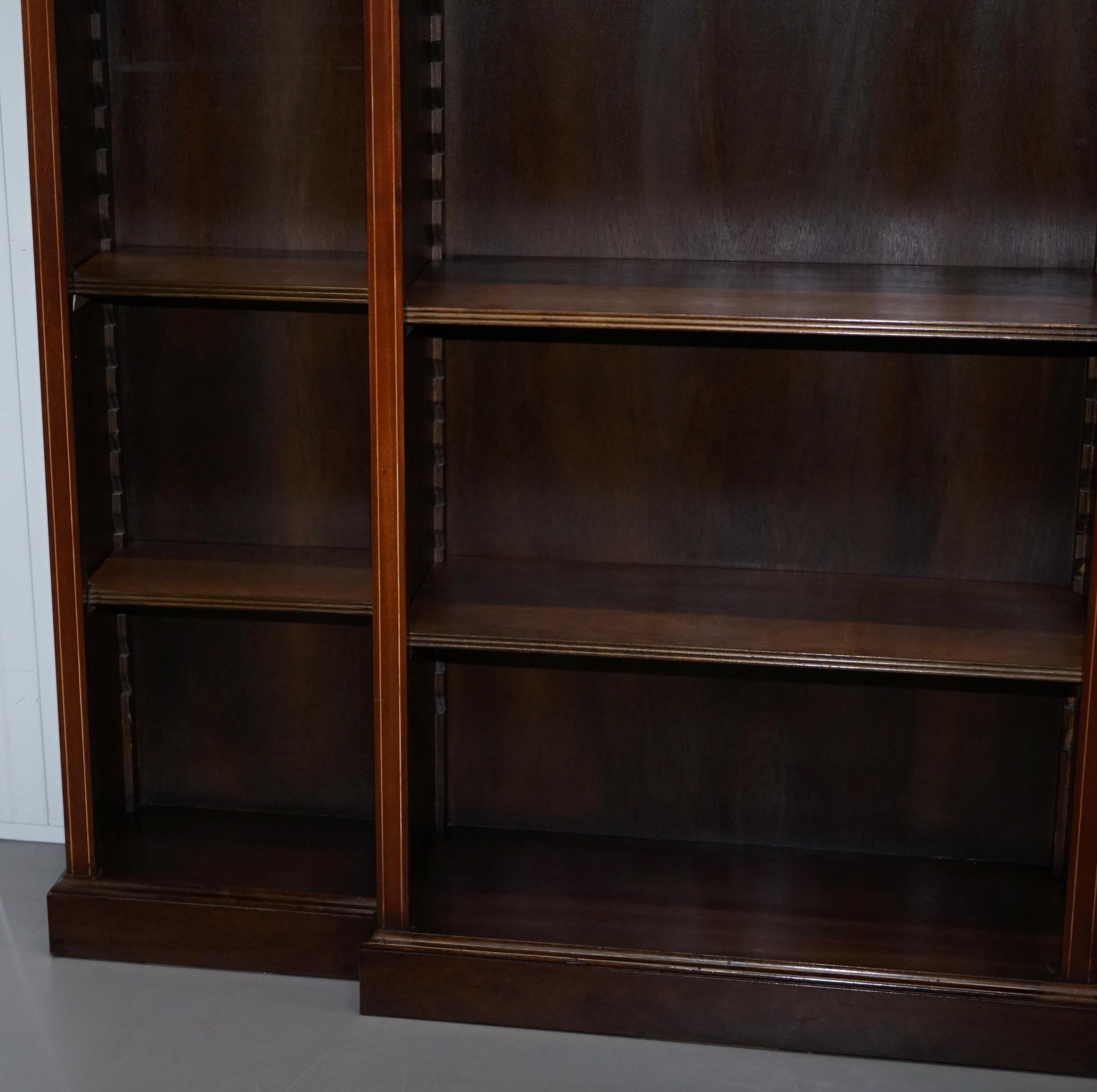 20th Century Lovely Mahogany Breakfront Library Bookcase with Adjustable Shelves Throughout