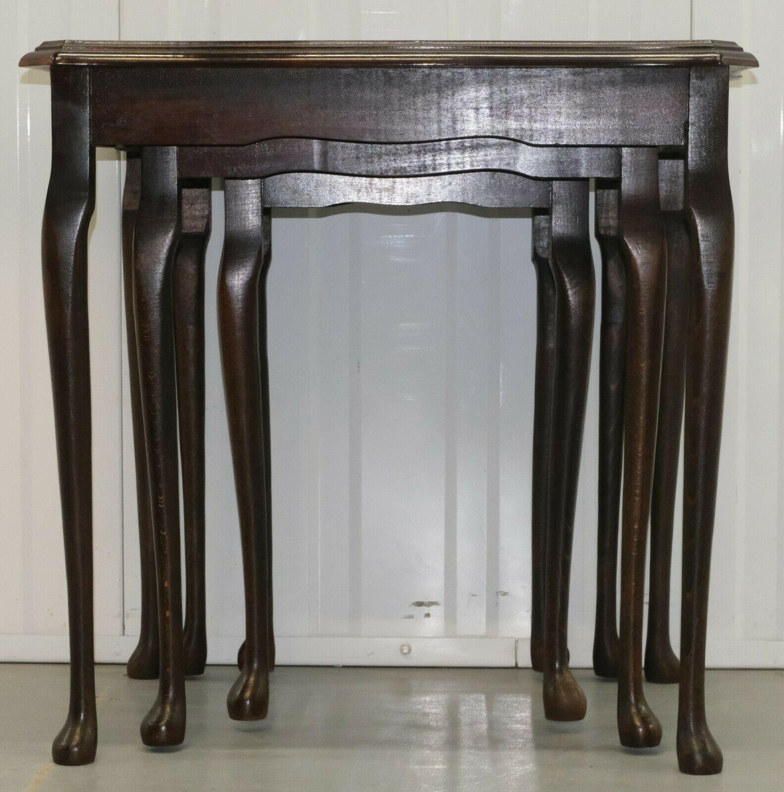 Hand-Crafted Lovely Hardwood Brown Set Nest of Tables on Cabriole Legs For Sale