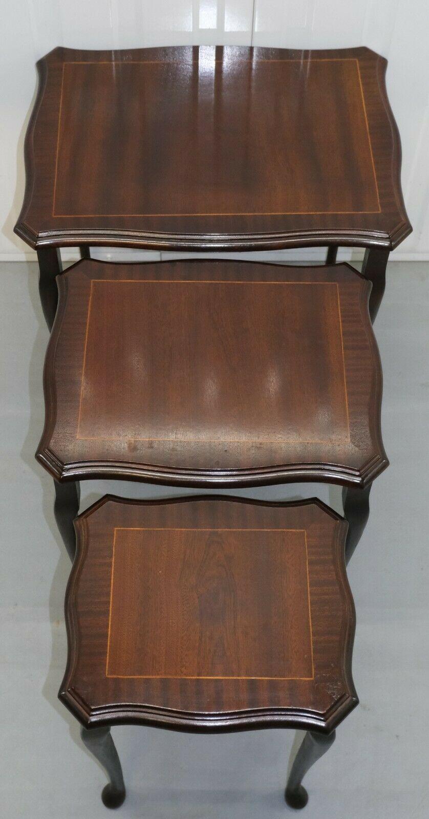Lovely Hardwood Brown Set Nest of Tables on Cabriole Legs For Sale 1
