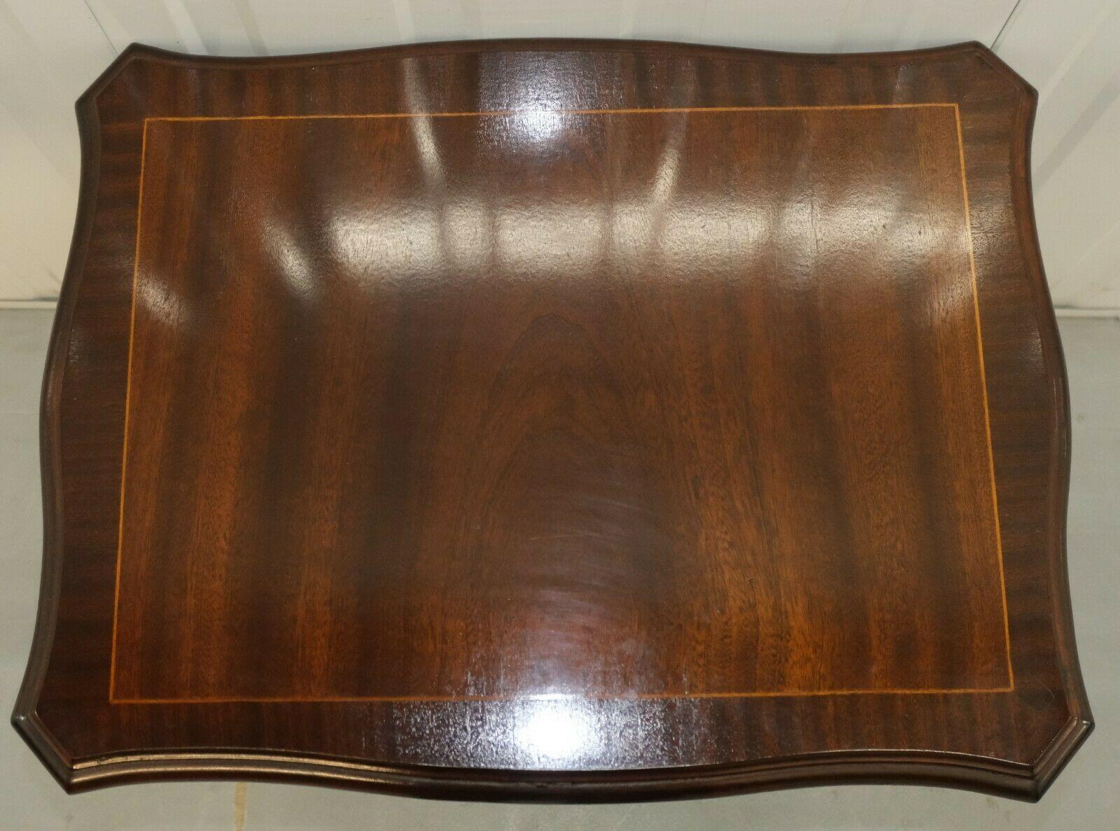 Lovely Hardwood Brown Set Nest of Tables on Cabriole Legs For Sale 2