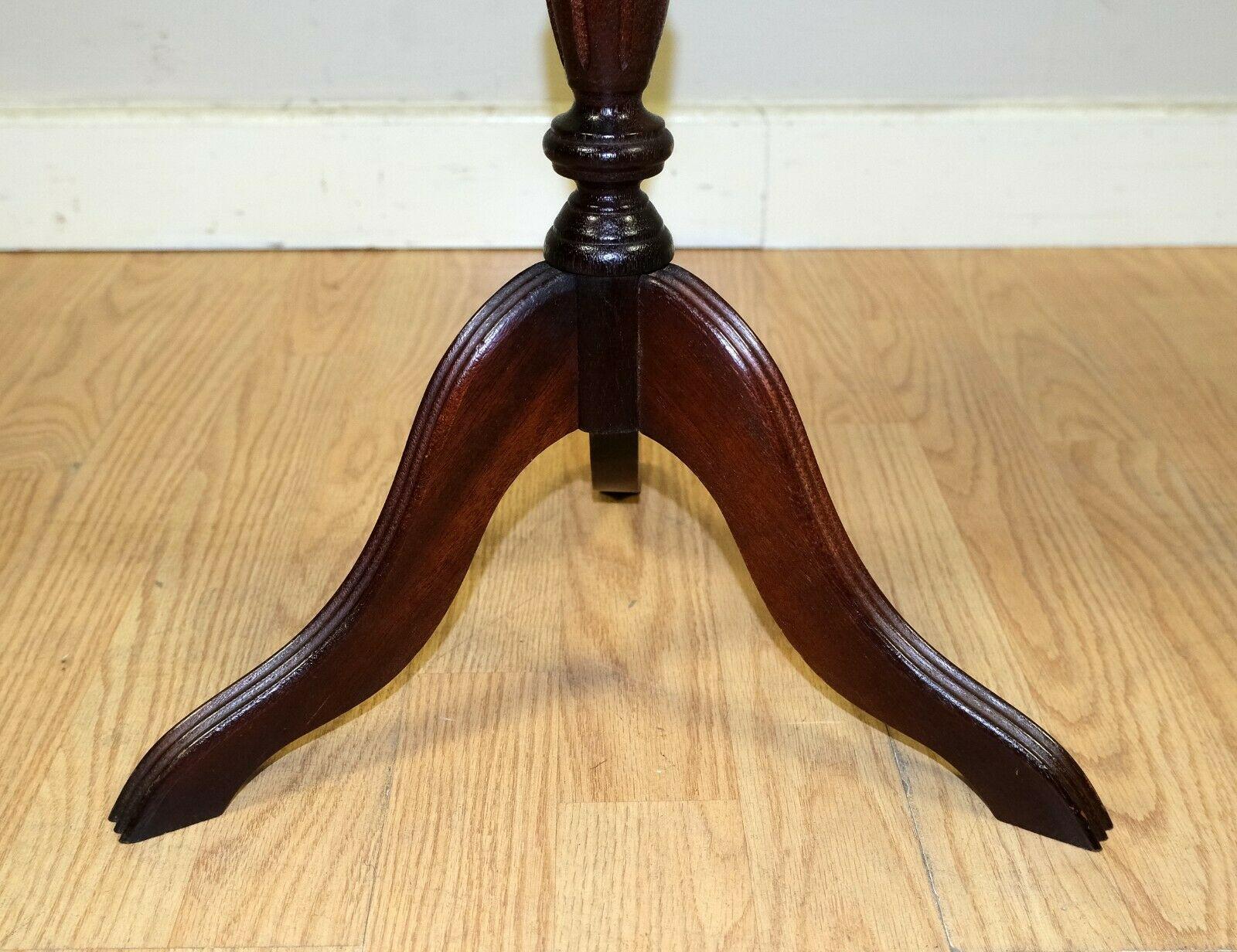 Victorian Lovely Hardwood Green Top & Gold Tooling Tripod Pie Crust Edge Side/Wine Table For Sale
