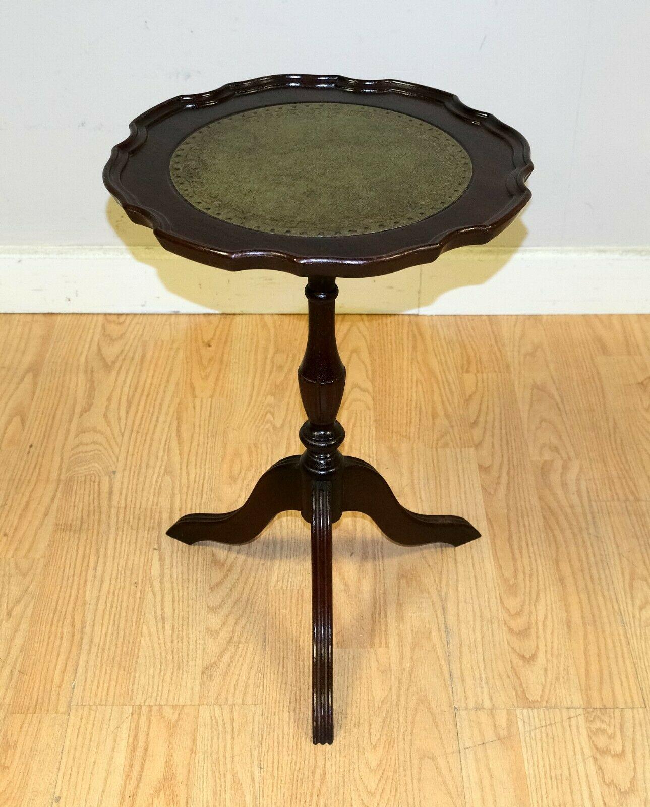 Hand-Crafted Lovely Hardwood Green Top & Gold Tooling Tripod Pie Crust Edge Side/Wine Table For Sale