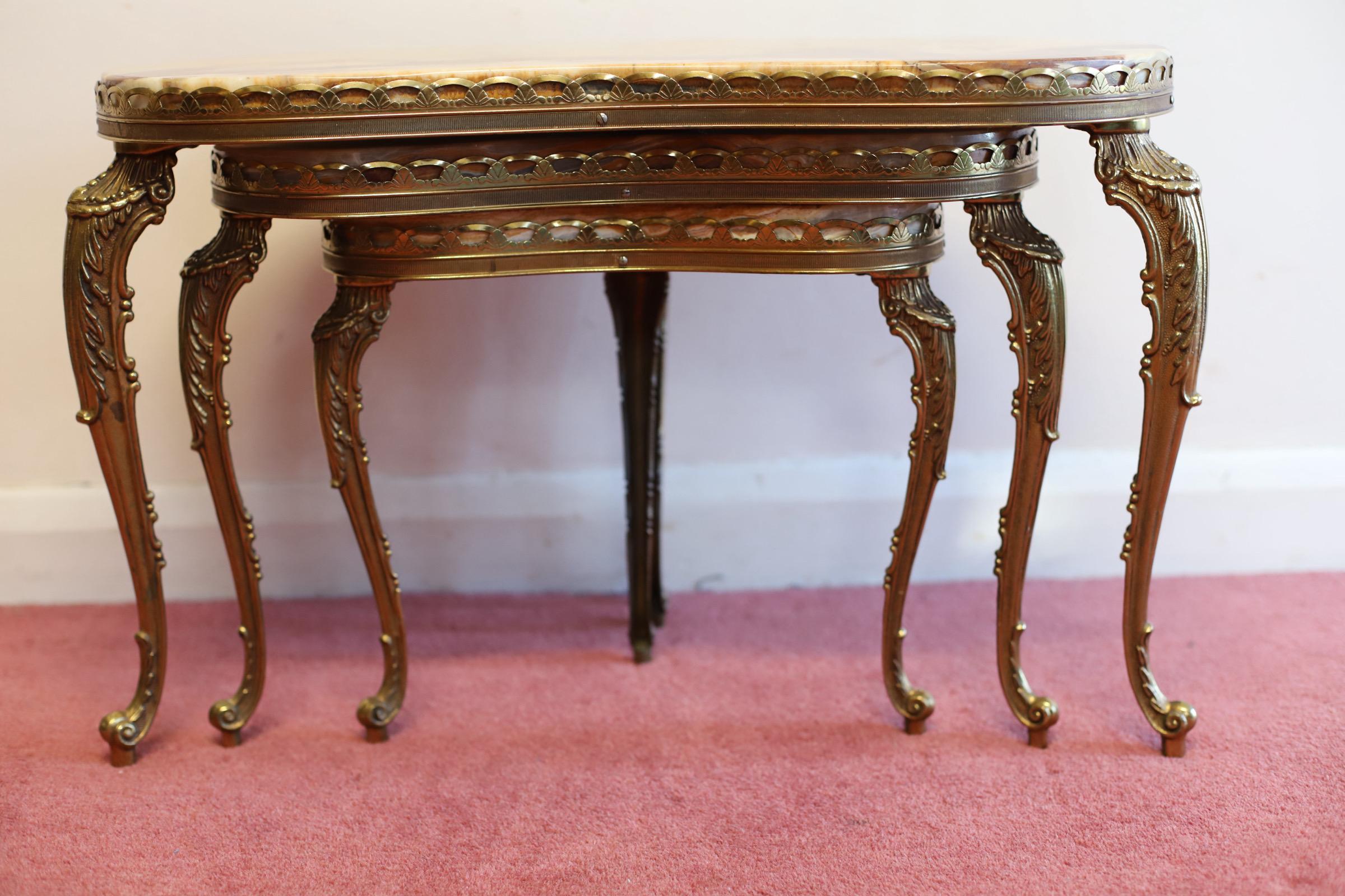 Hollywood Regency Lovely Marble & Brass Nest Of Three Coffee Table For Sale