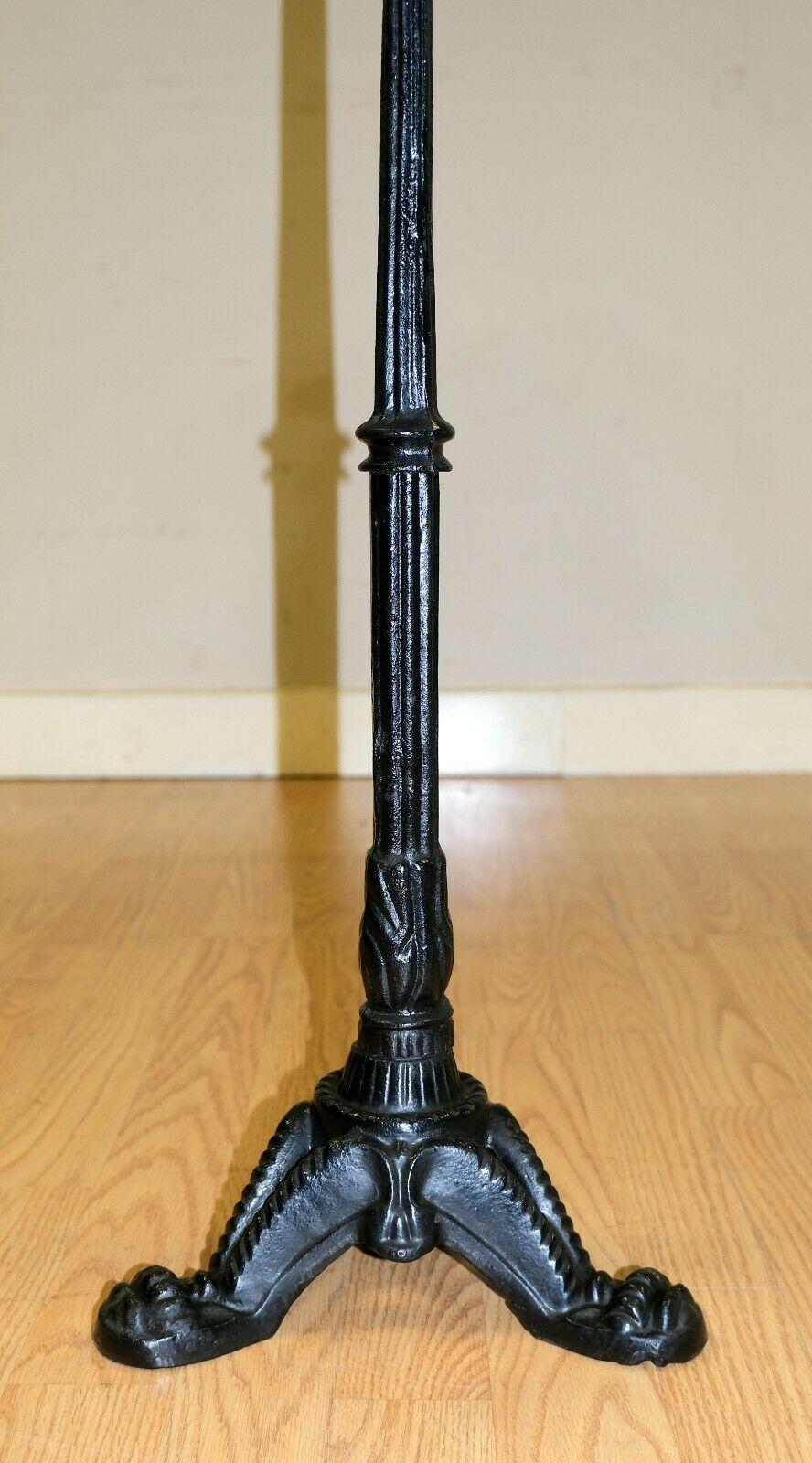 Hand-Crafted Lovely Marble Wine/Side Top Table Standing on Iron Tripod Base with Nice Details