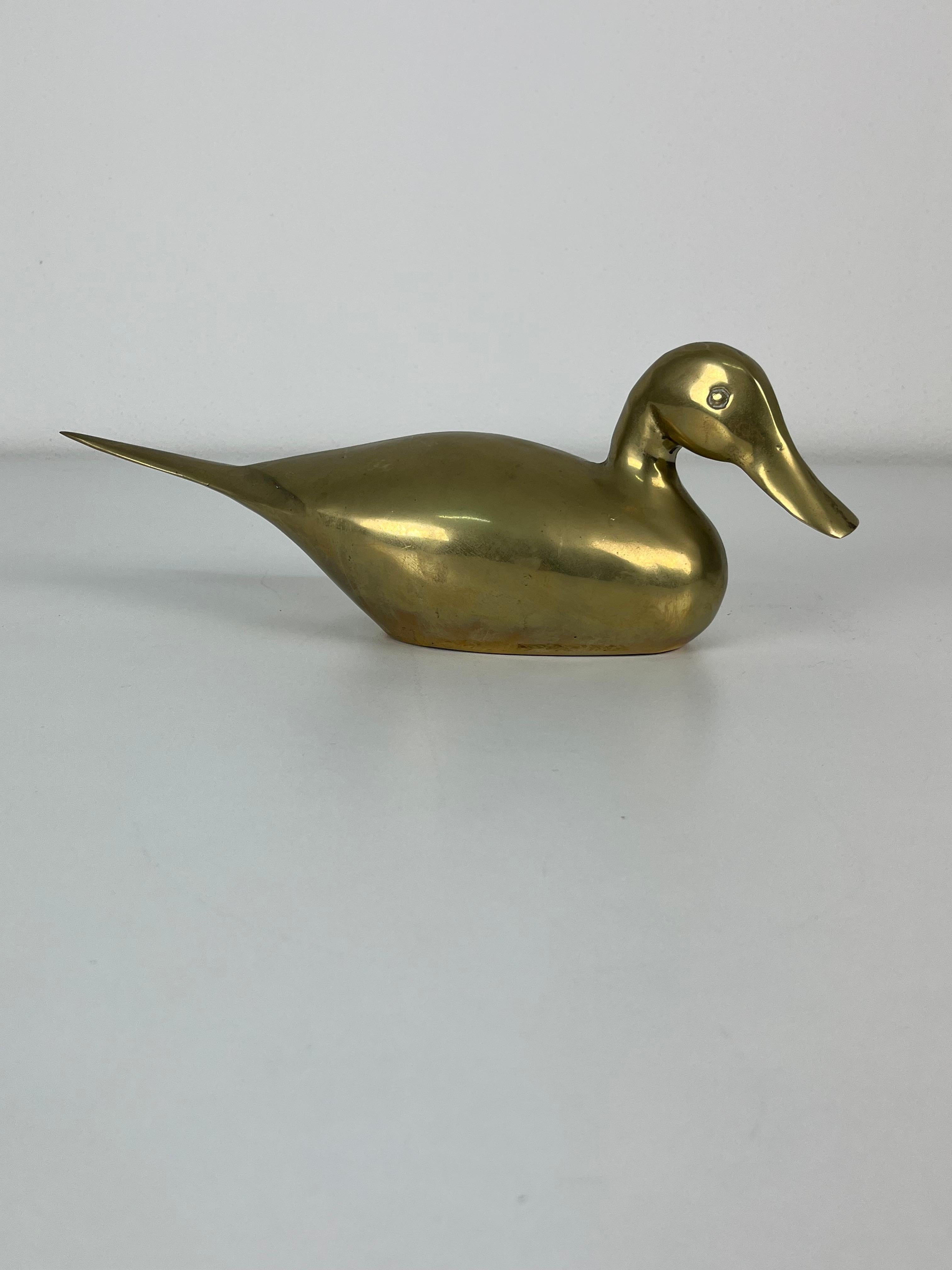 Graziosa anatra in ottone di metà secolo, Made in Italy  1960s
Oggetto della famiglia.
Acquistato dai miei nonni in una delle gioiellerie più prestigiose della mia città, Palermo.
Bello e in buone condizioni.