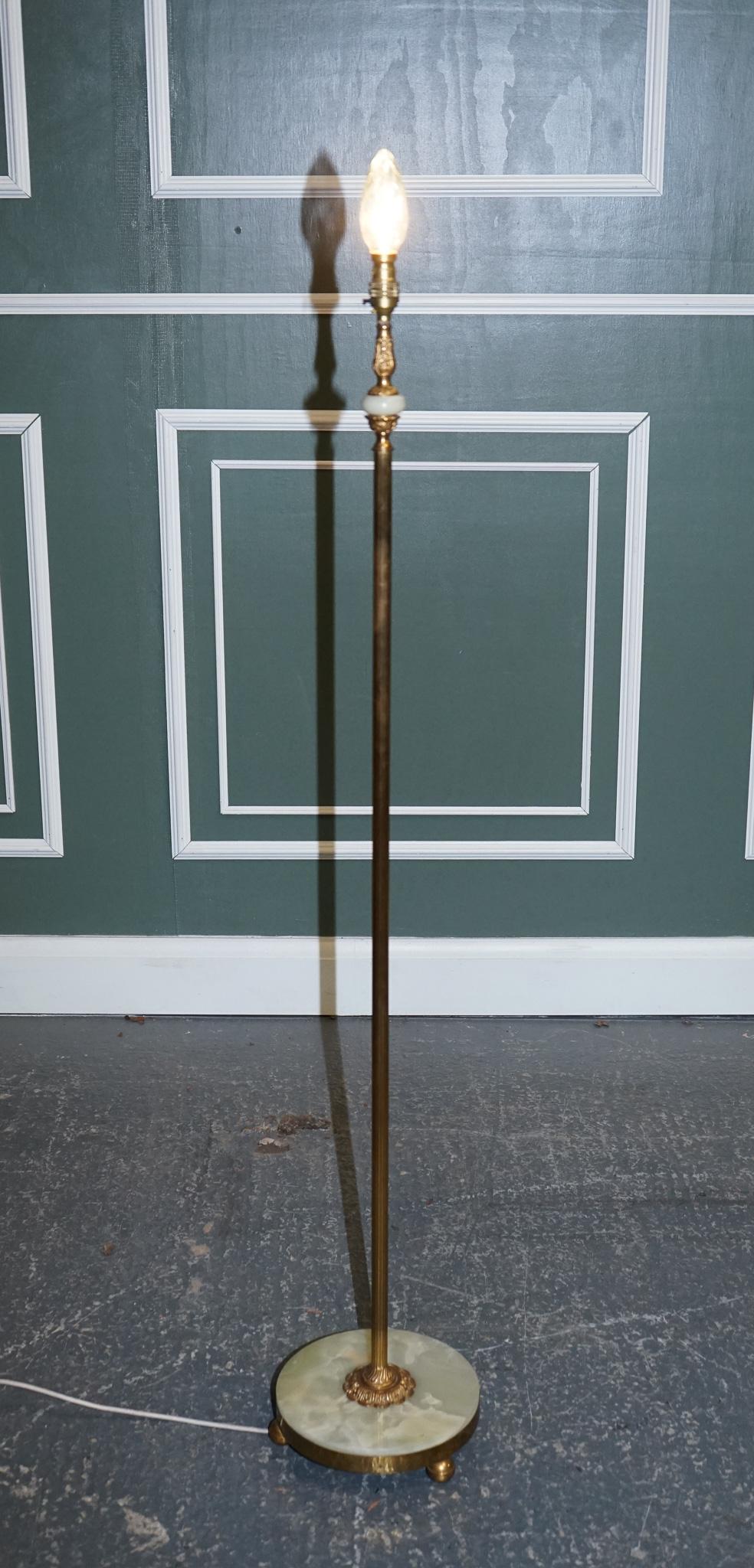 We are delighted to offer for sale this Lovely midcentury Brass & Onyx Floor Lamp.

We have lightly restored this by cleaning it all over and hand polishing.

Please carefully examine the pictures to see the condition before purchasing, as they