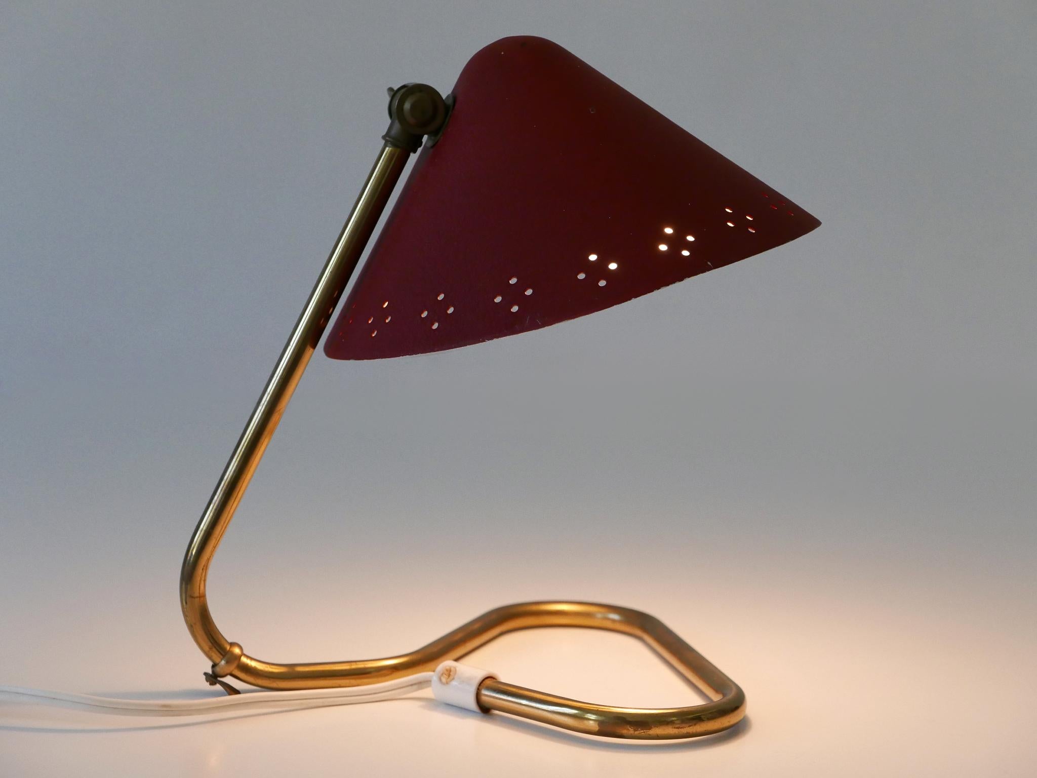 Lampe de table en laiton du milieu du siècle par Erik Wärnå pour Gnosjö Suède années 1950 en vente 4