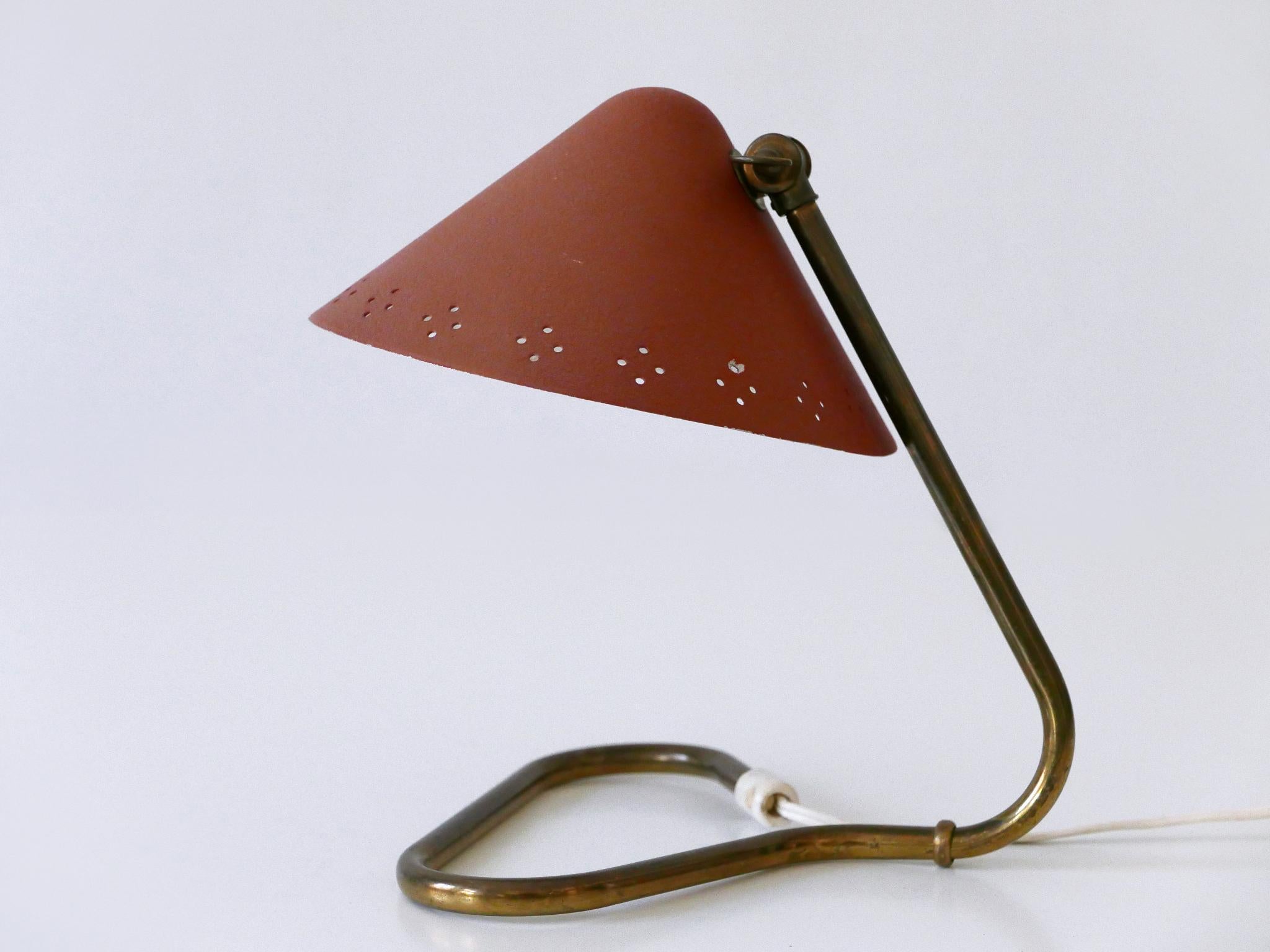 Lampe de table en laiton du milieu du siècle par Erik Wärnå pour Gnosjö Suède années 1950 en vente 4
