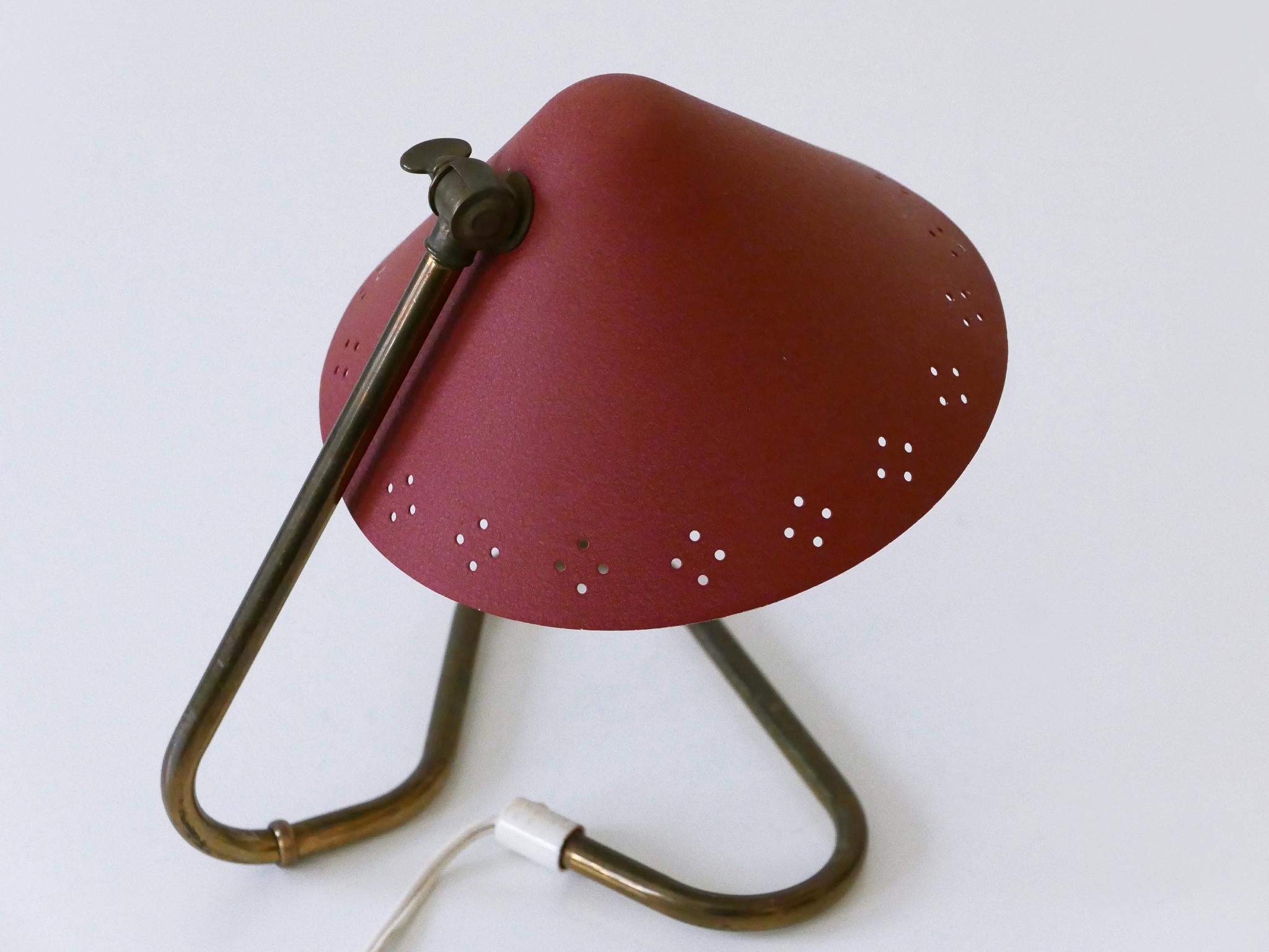 Milieu du XXe siècle Lampe de table en laiton du milieu du siècle par Erik Wärnå pour Gnosjö Suède années 1950 en vente