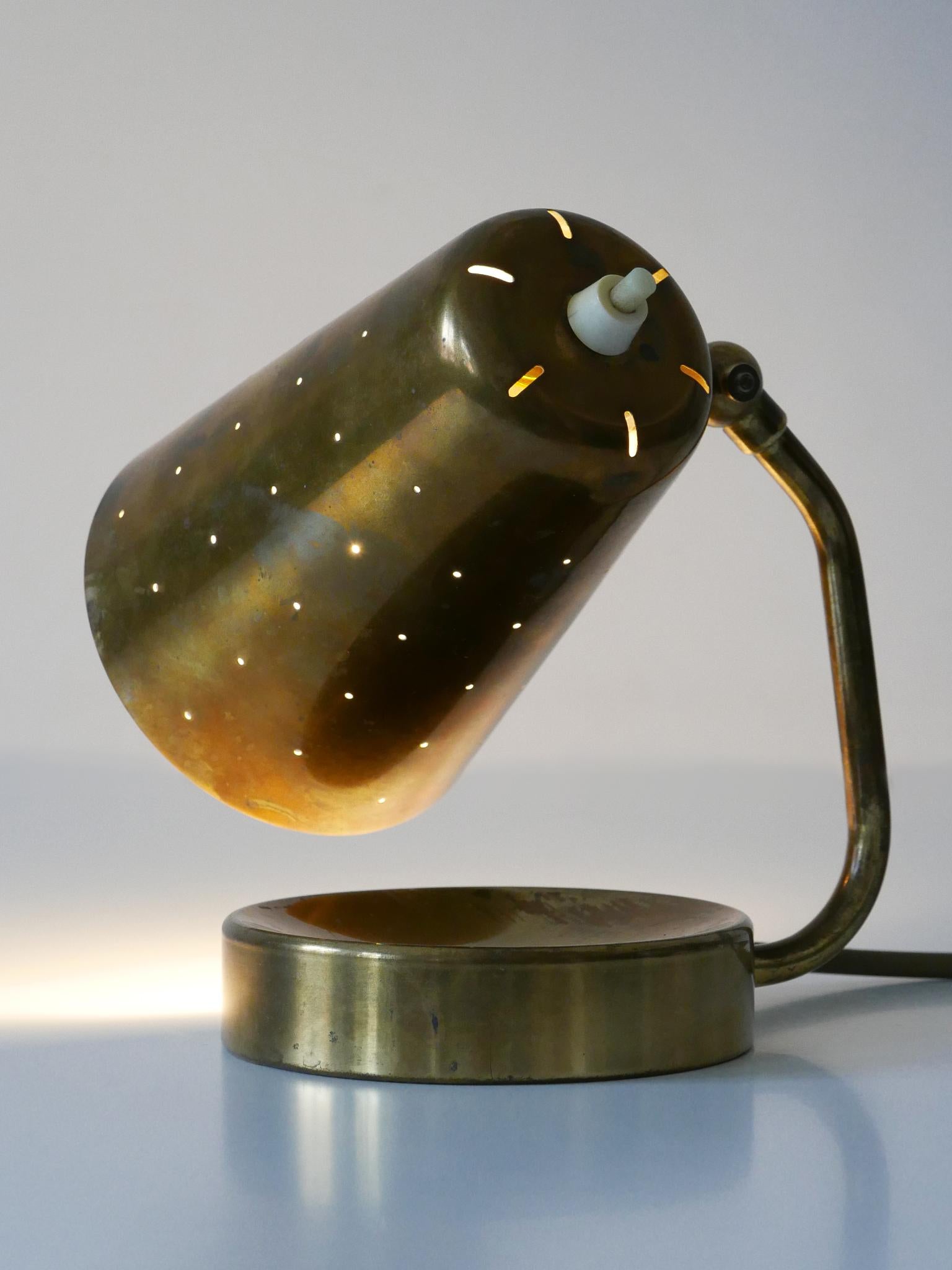 Schöne Tischlampe oder Wandleuchte aus Messing aus der Mitte des Jahrhunderts von Borens Boras Schweden 1950er Jahre im Angebot 5