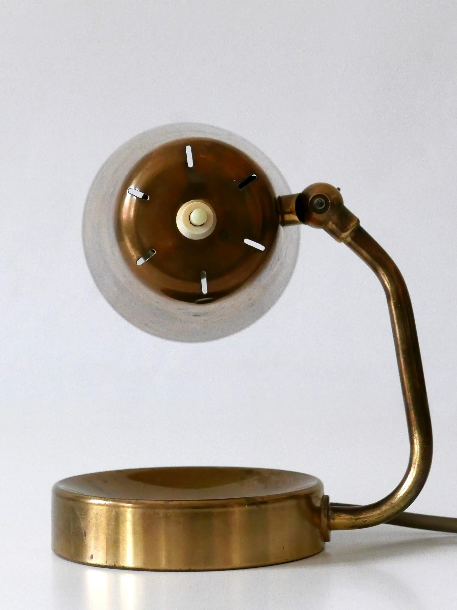 Schöne Tischlampe oder Wandleuchte aus Messing aus der Mitte des Jahrhunderts von Borens Boras Schweden 1950er Jahre im Angebot 6