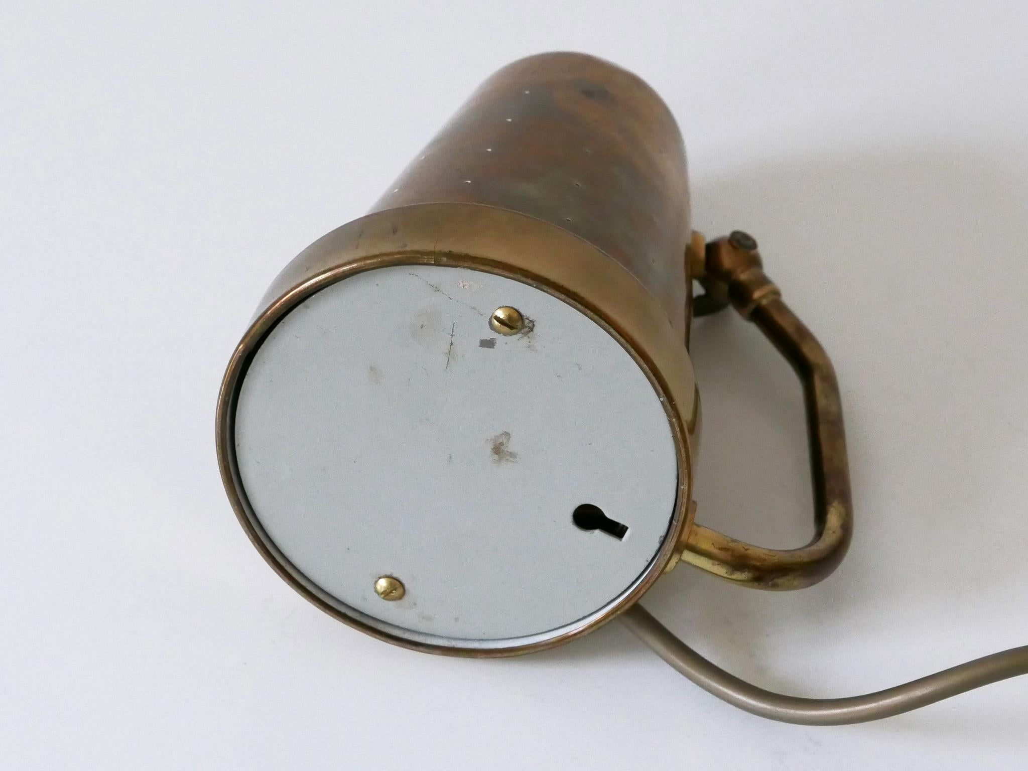 Schöne Tischlampe oder Wandleuchte aus Messing aus der Mitte des Jahrhunderts von Borens Boras Schweden 1950er Jahre im Angebot 14