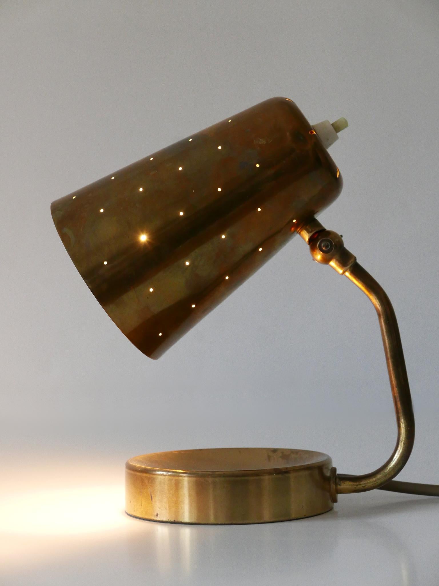 Schöne Tischlampe oder Wandleuchte aus Messing aus der Mitte des Jahrhunderts von Borens Boras Schweden 1950er Jahre im Angebot 2