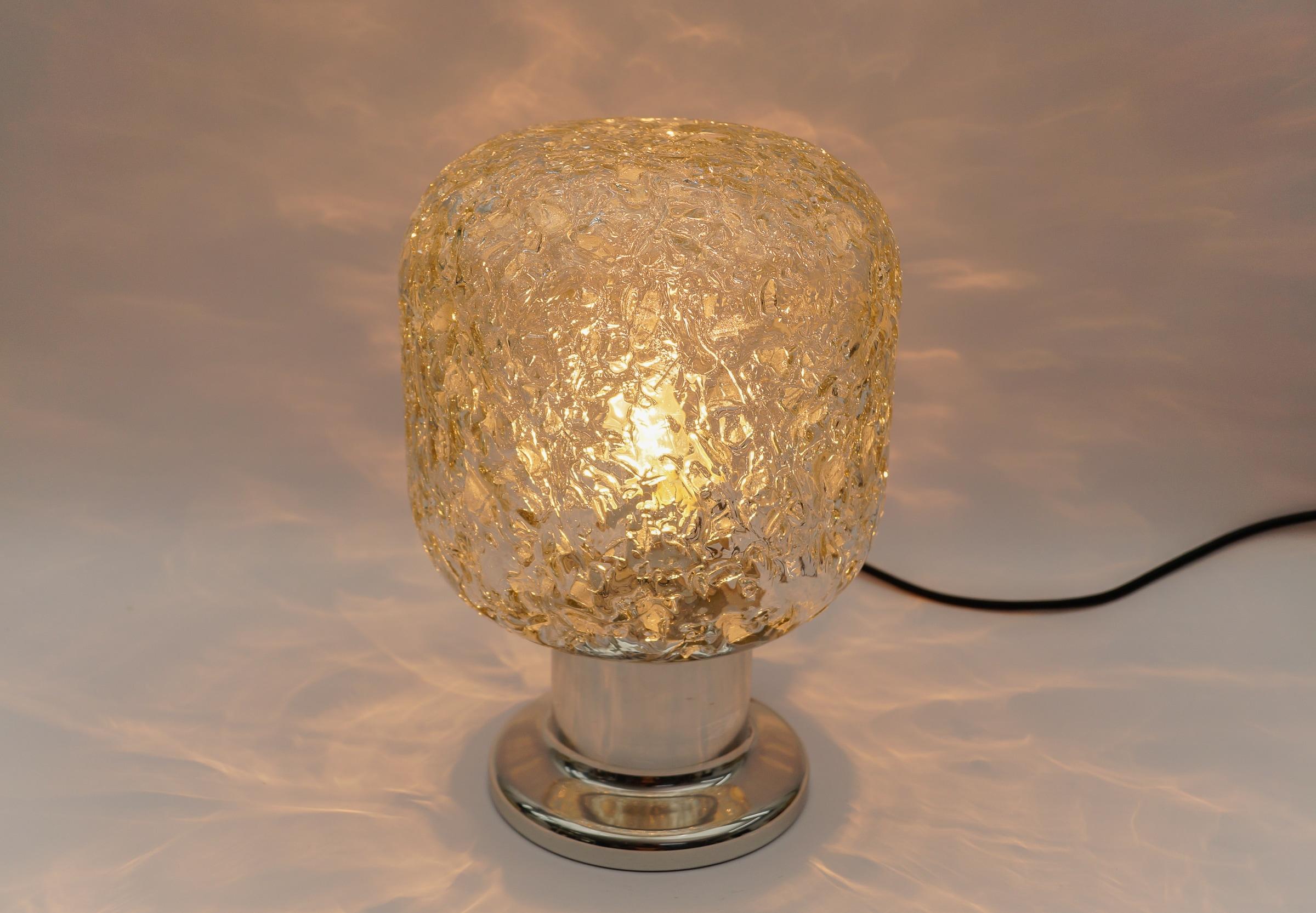 Metallo Graziosa lampada da tavolo in vetro soffiato di Murano della DORIA, Germania, anni '60. in vendita