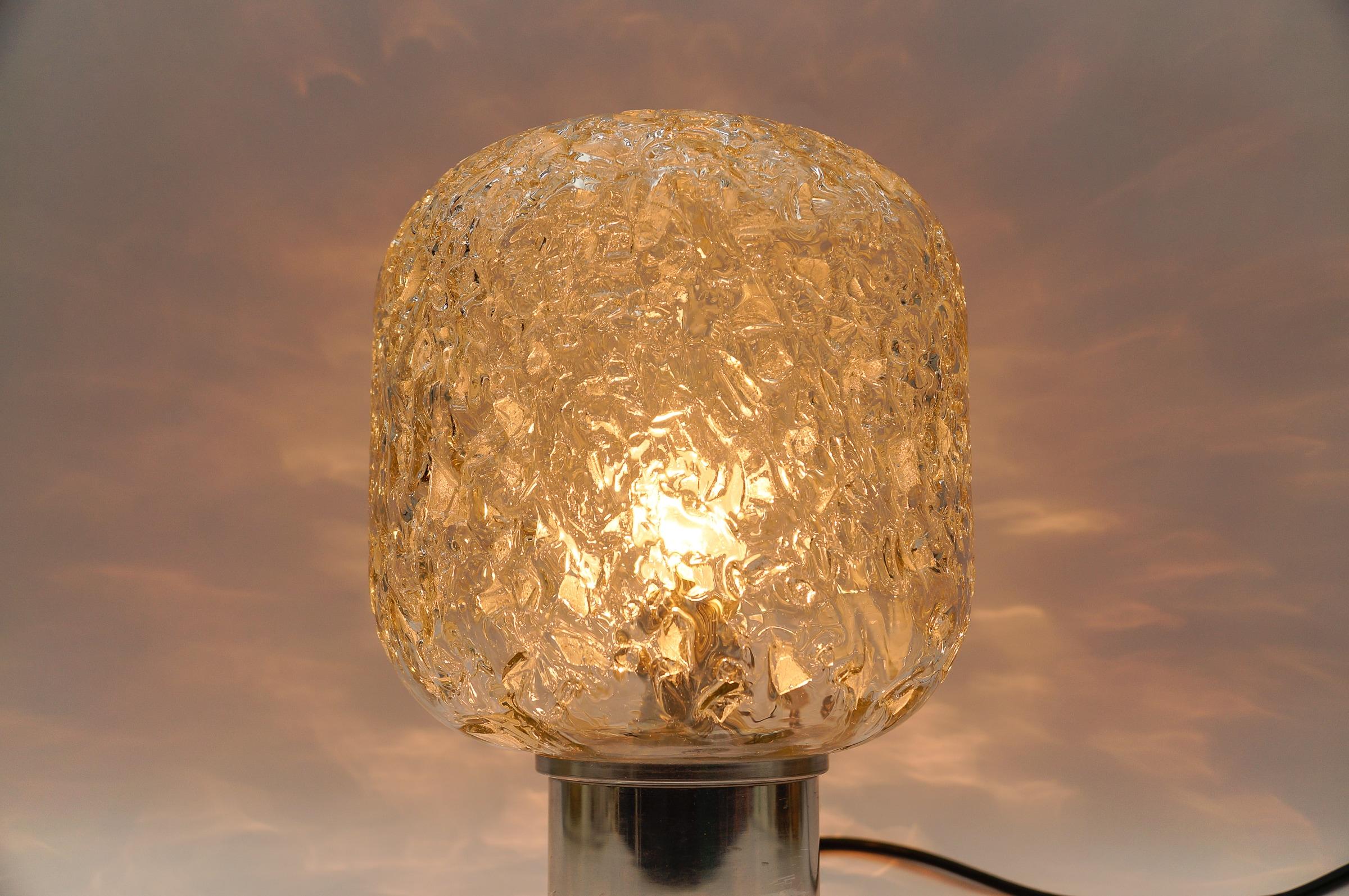 Graziosa lampada da tavolo in vetro soffiato di Murano della DORIA, Germania, anni '60. in vendita 2