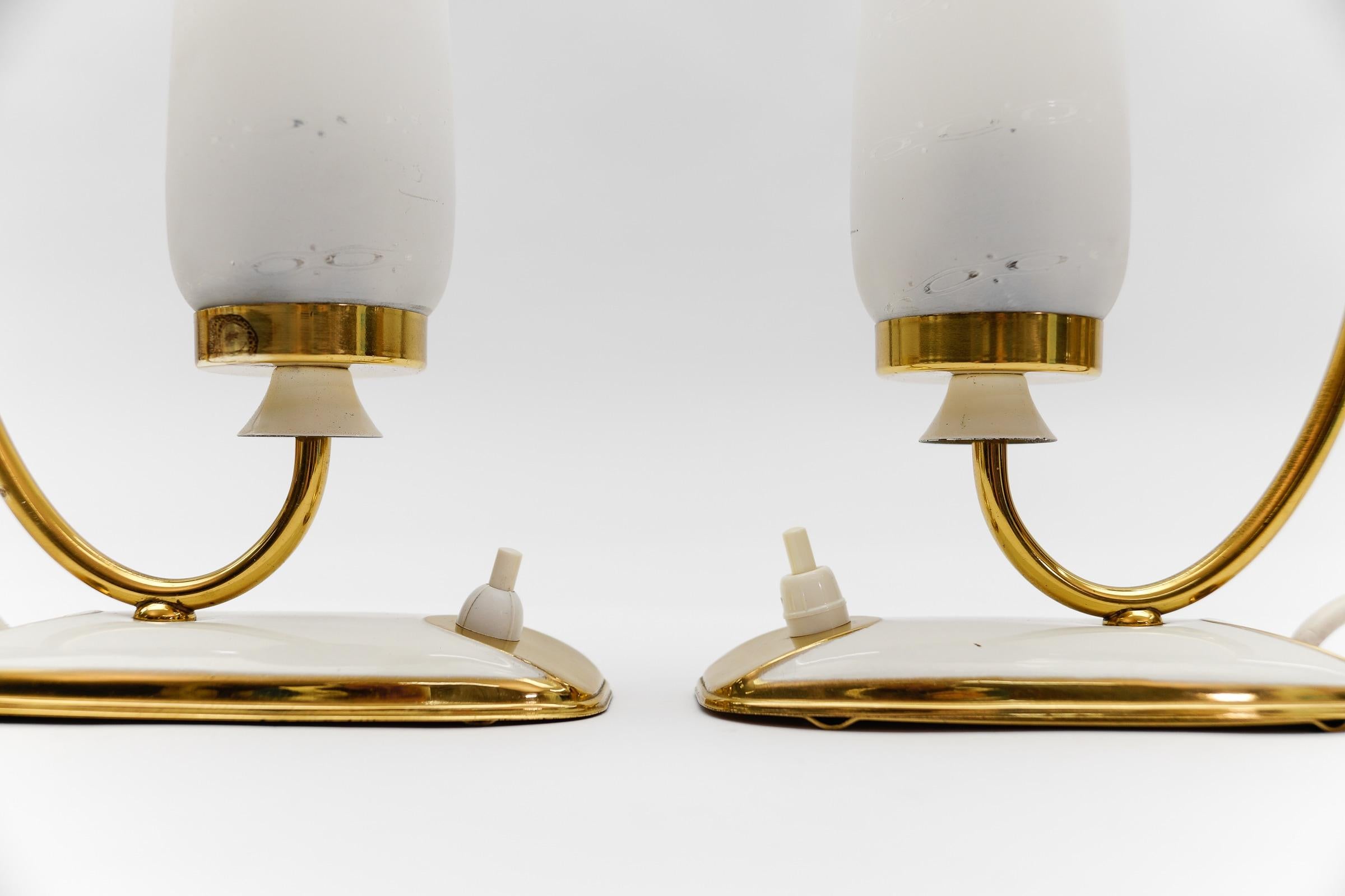 Lovely Mid-Century Modern Brass and Glass Table Lamps, 1950s   For Sale 5
