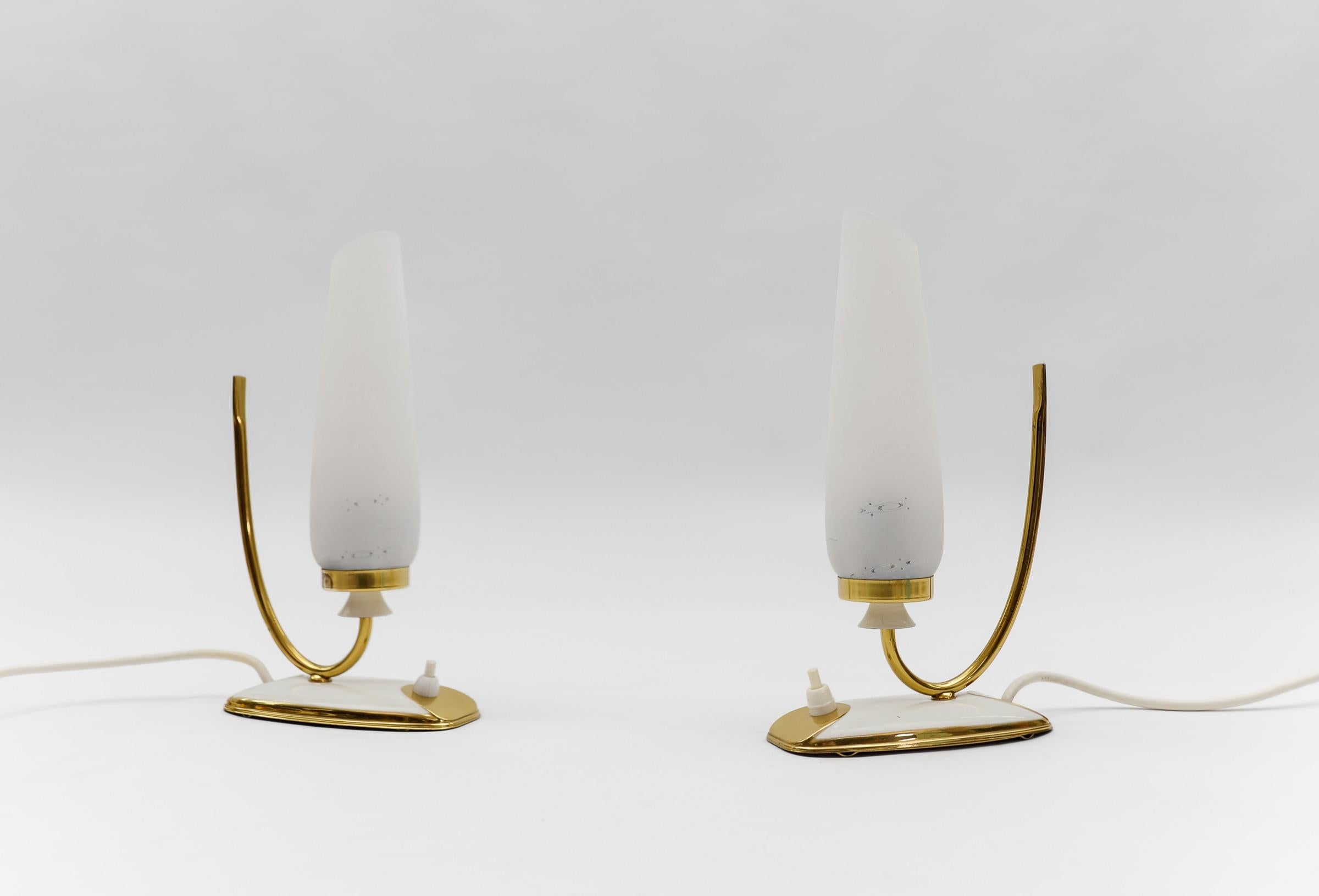 Lovely Mid-Century Modern Brass and Glass Table Lamps, 1950s   In Good Condition For Sale In Nürnberg, Bayern